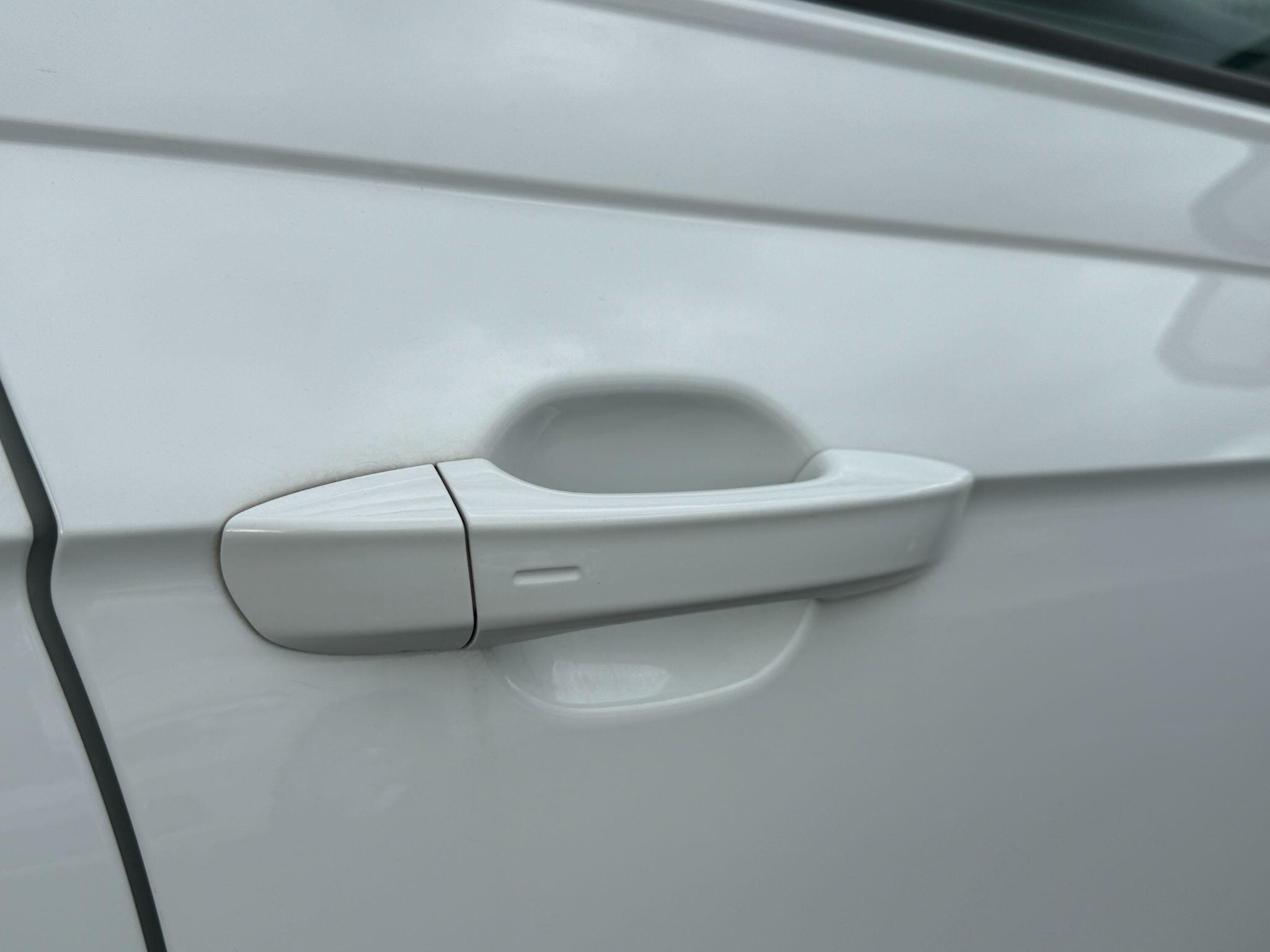 Volkswagen Polo - Image 10