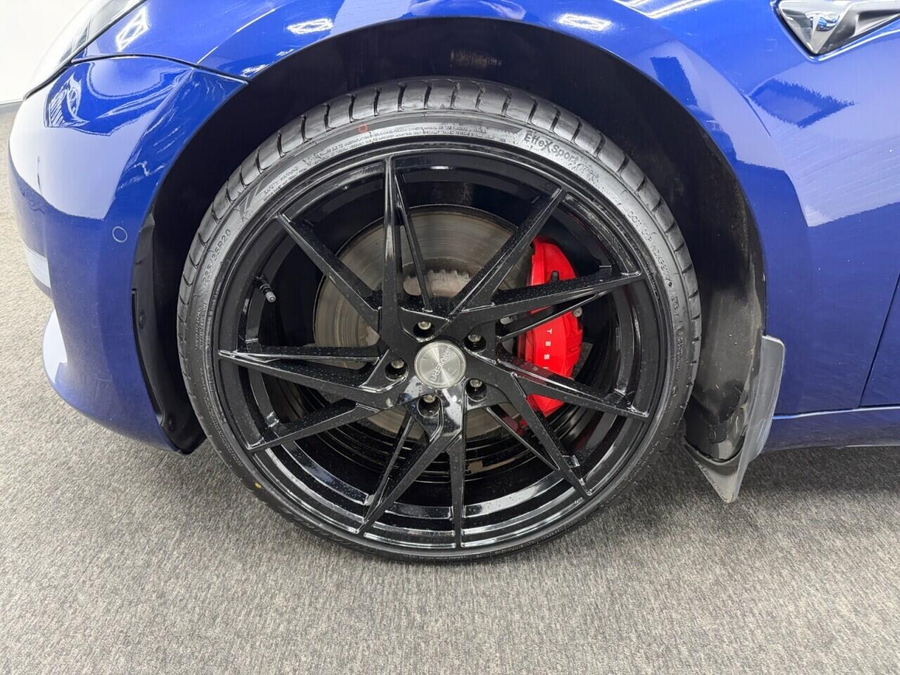 Tesla Model 3 - Image 43