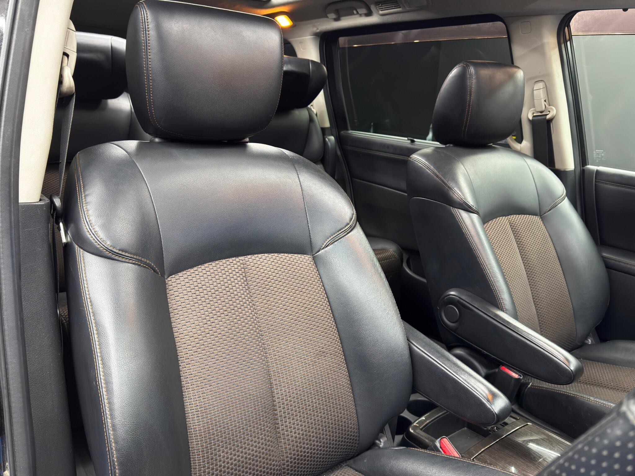 Nissan Elgrand - Image 12