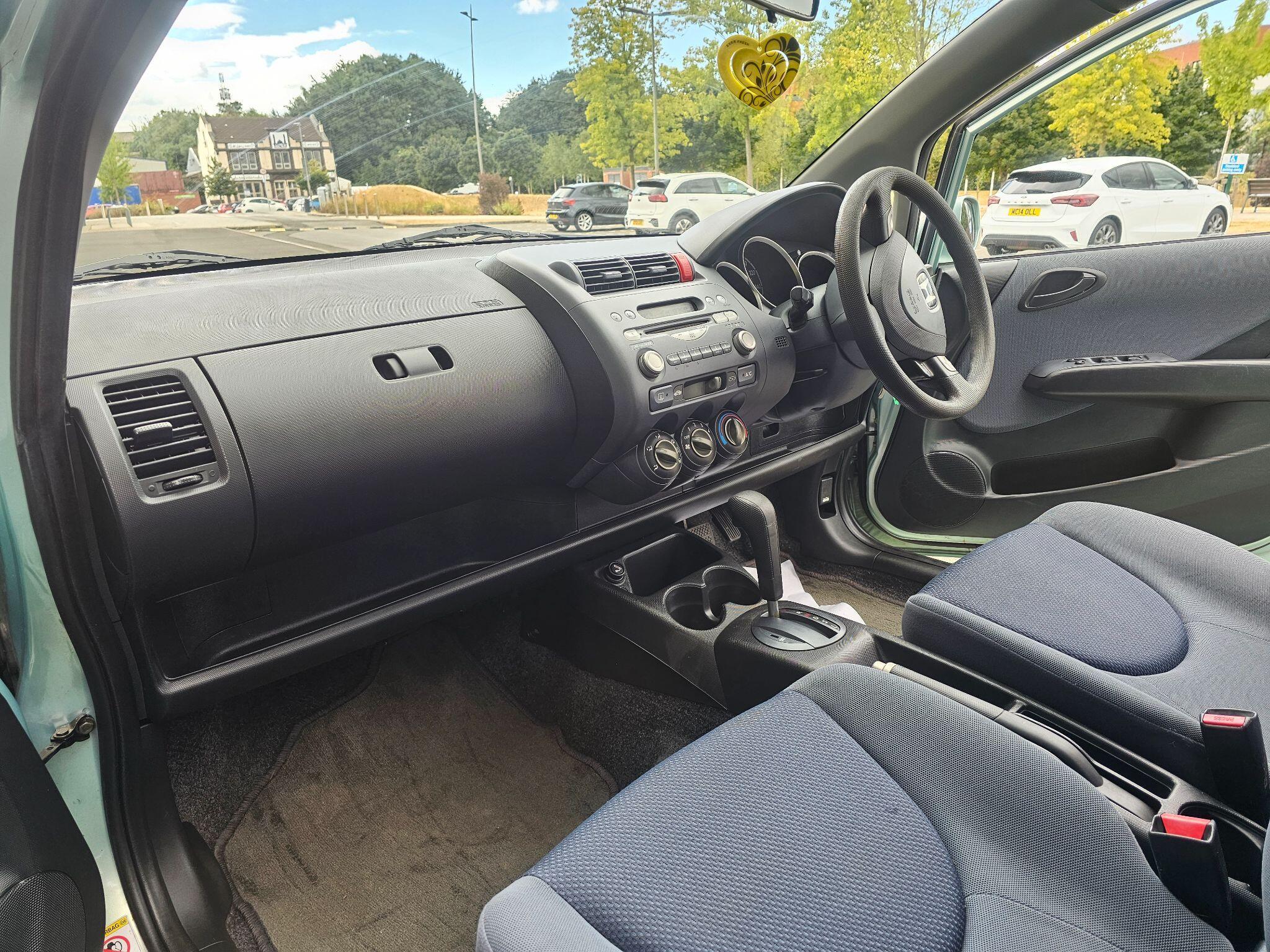 Honda Jazz - Image 16