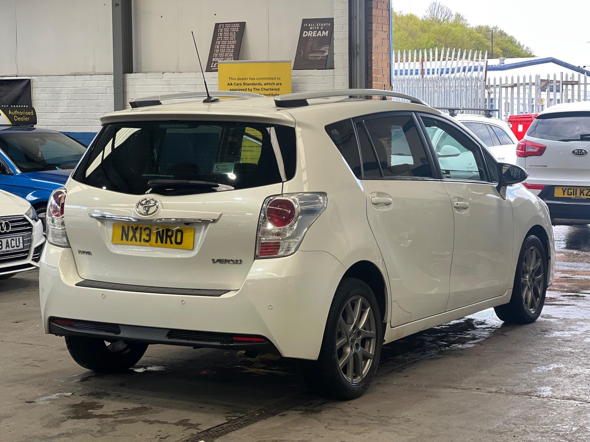 Toyota Verso - Image 9