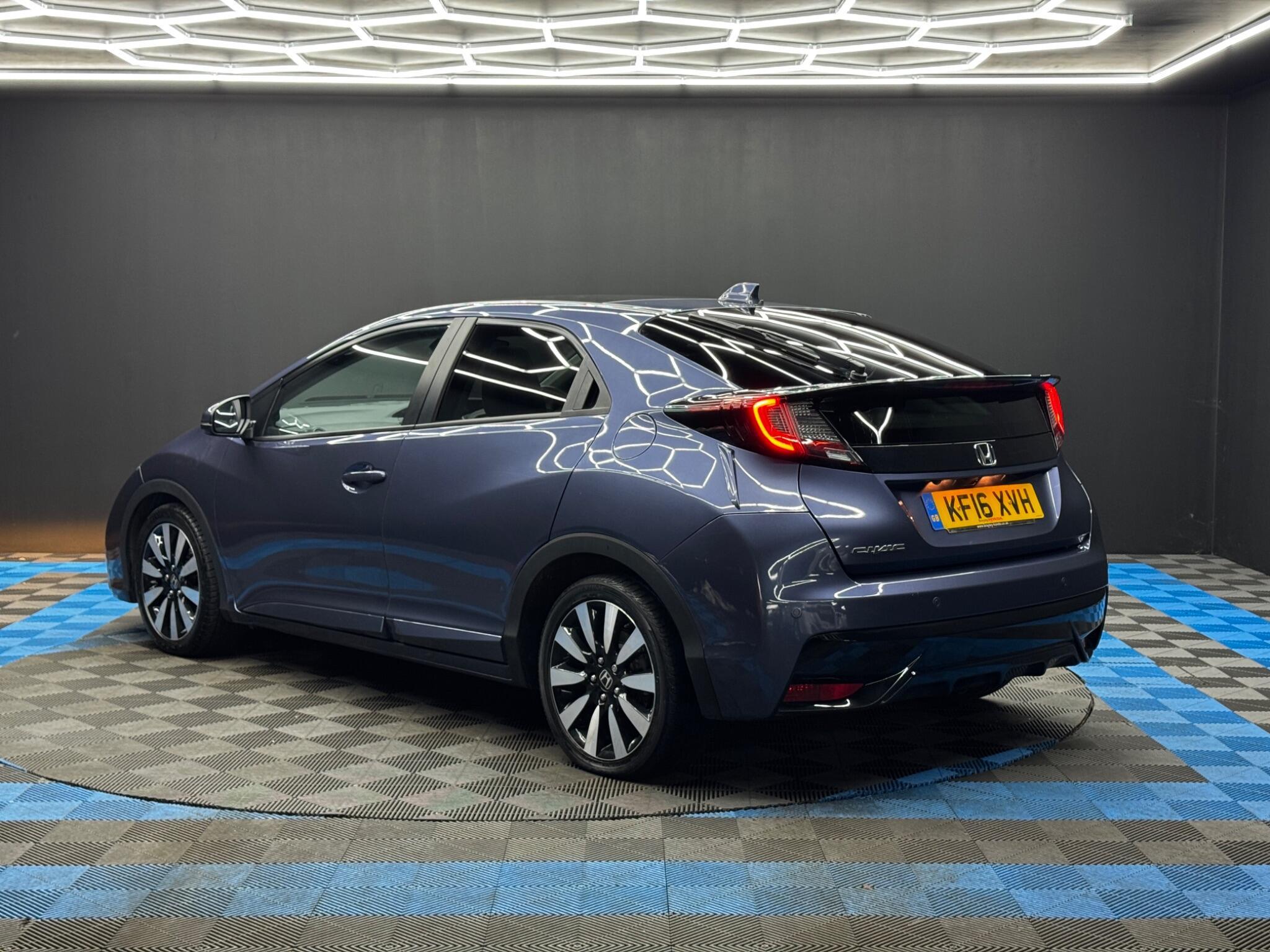 Honda Civic - Image 7