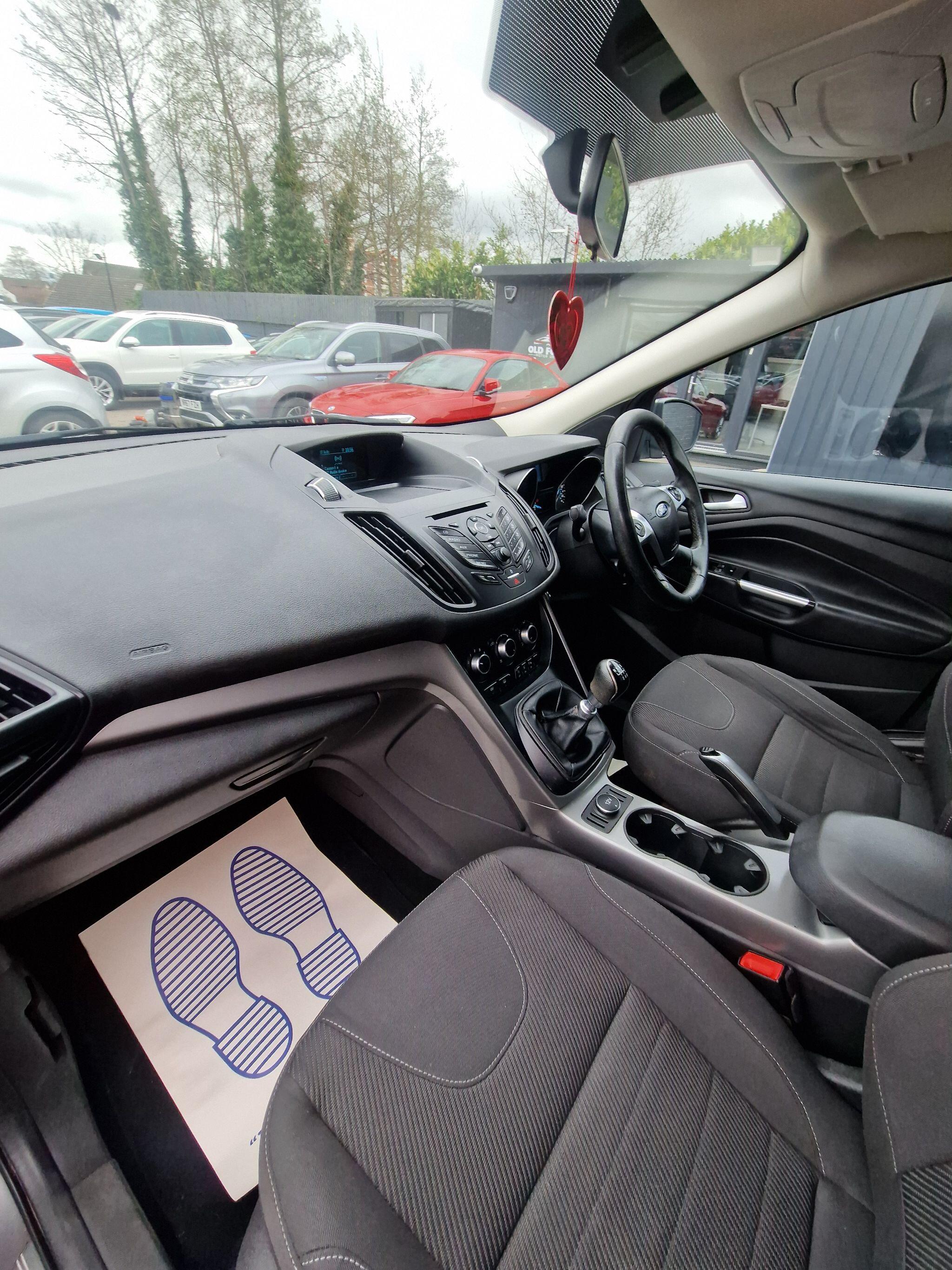 Ford Kuga - Image 36