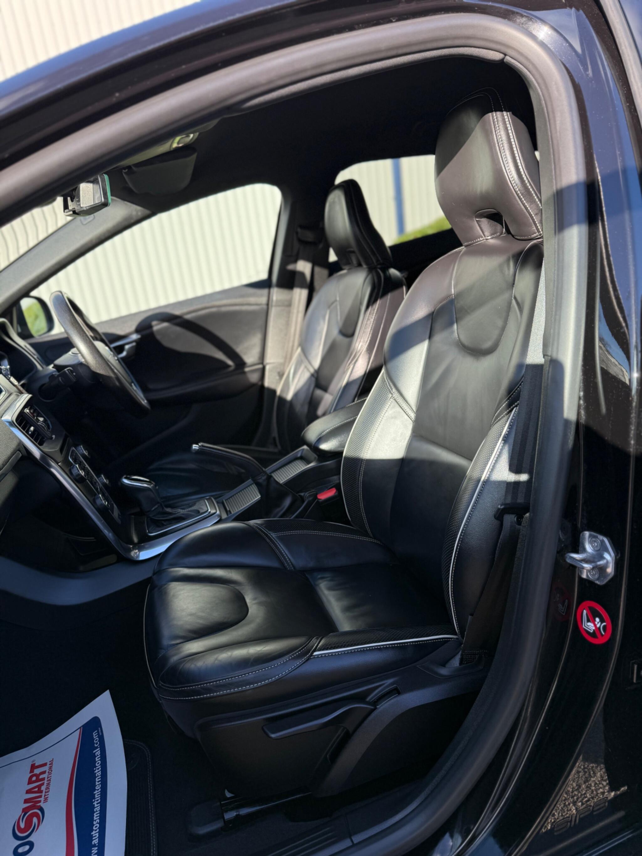 Volvo V40 - Image 26