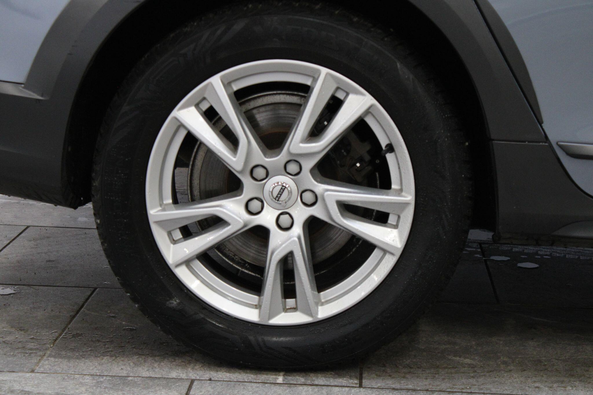 Volvo V90 CROSS COUNTRY - Image 10