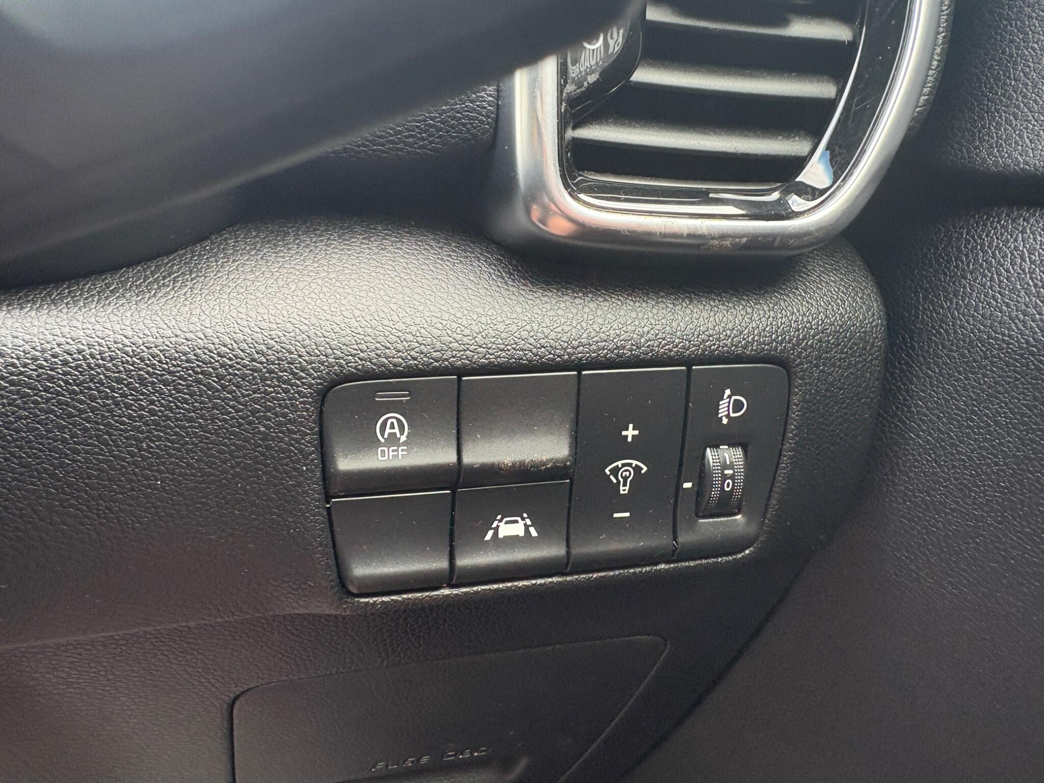 Kia Sportage - Image 18