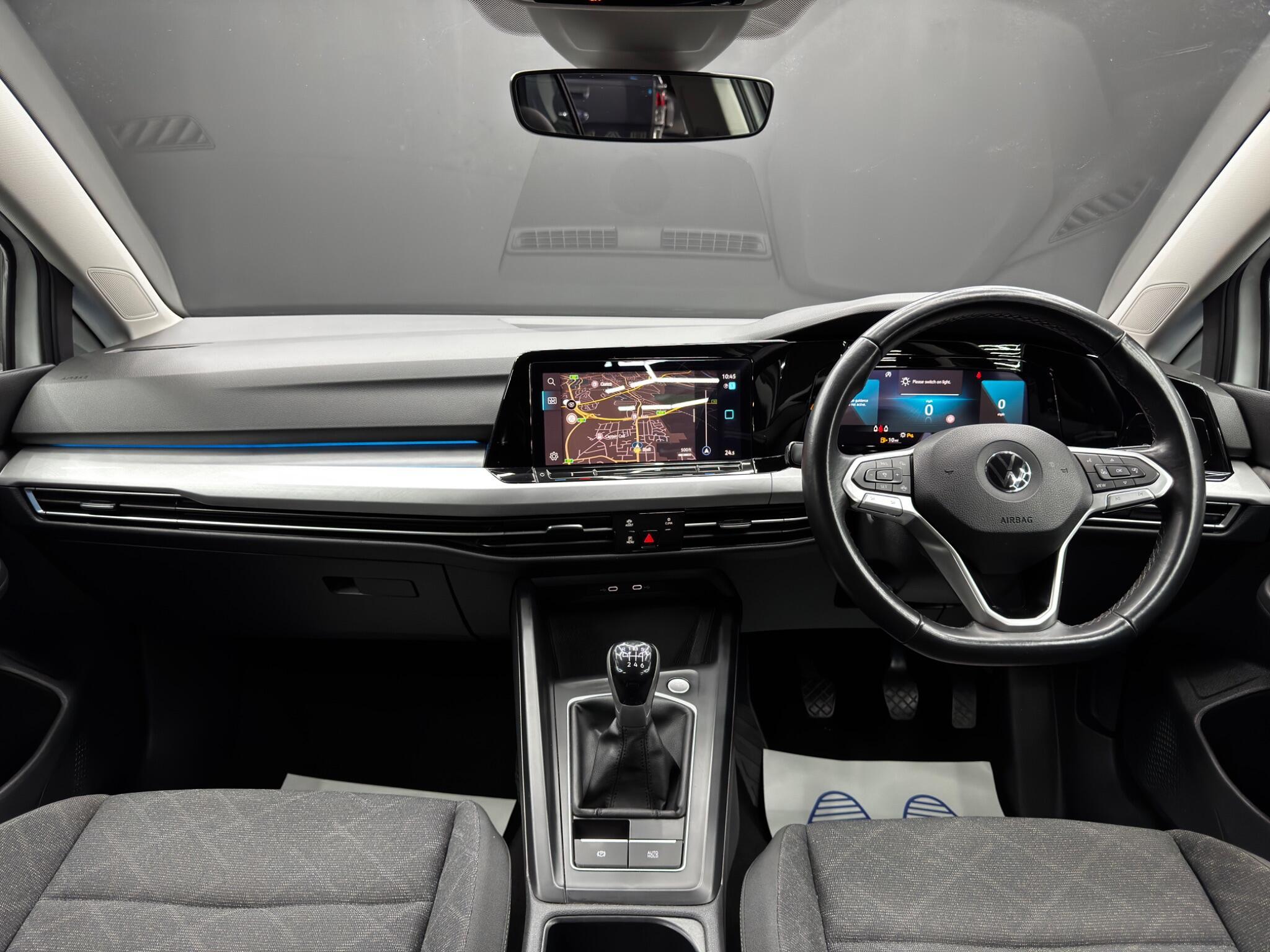 Volkswagen Golf - Image 10