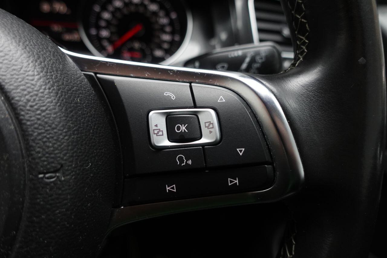 Volkswagen Golf - Image 36