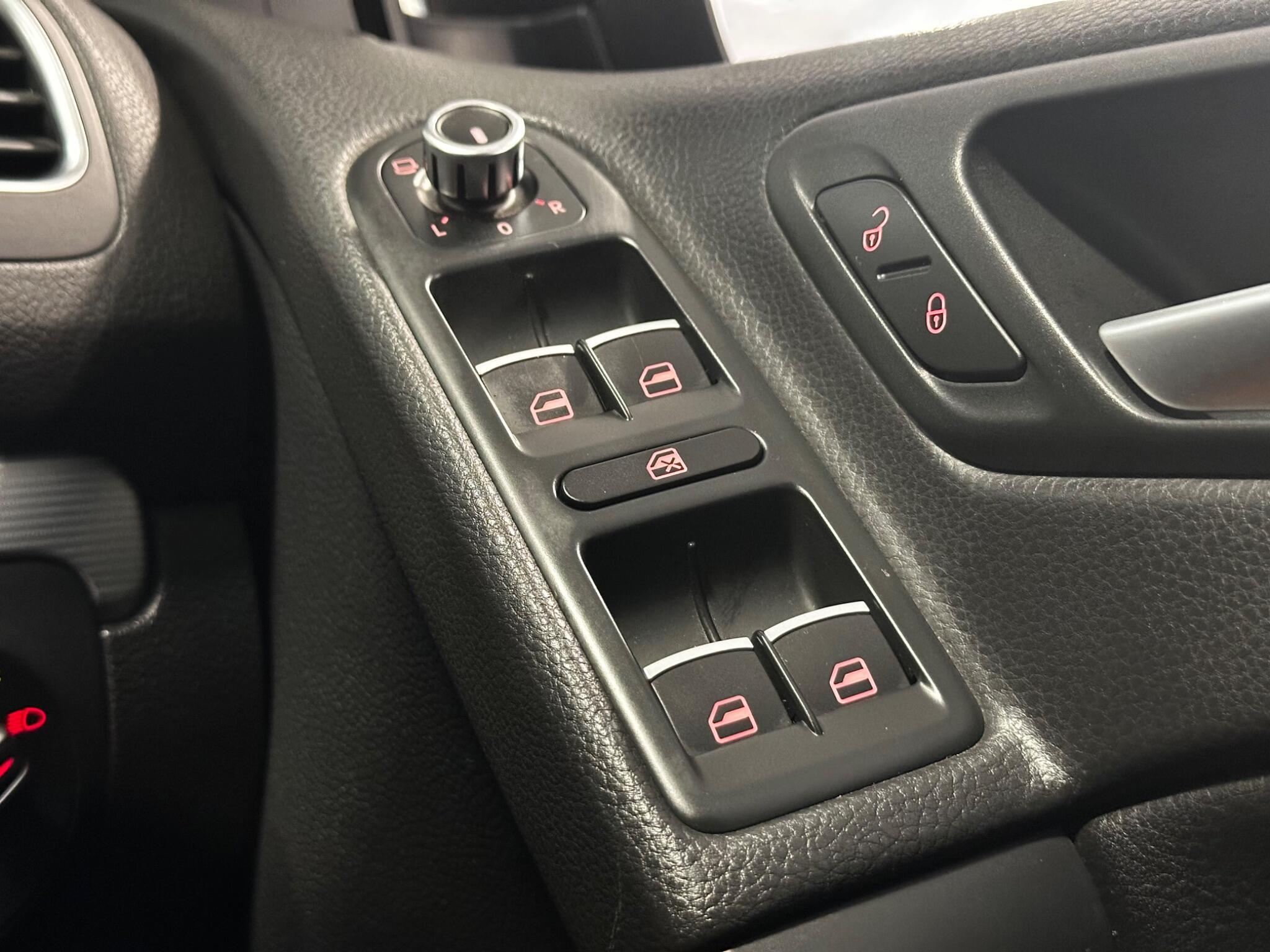 Volkswagen Golf - Image 14