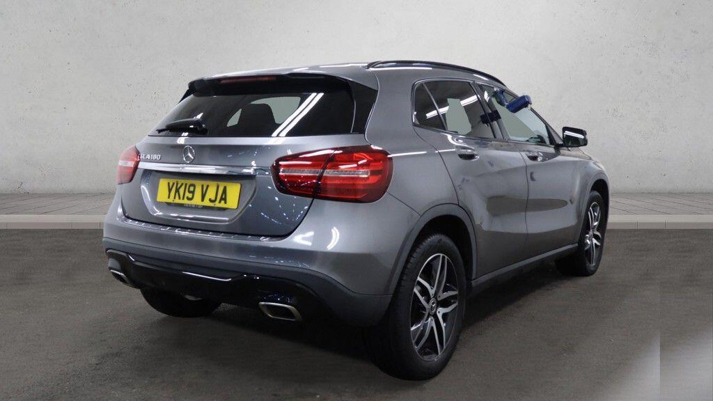 Mercedes-benz GLA - Image 7