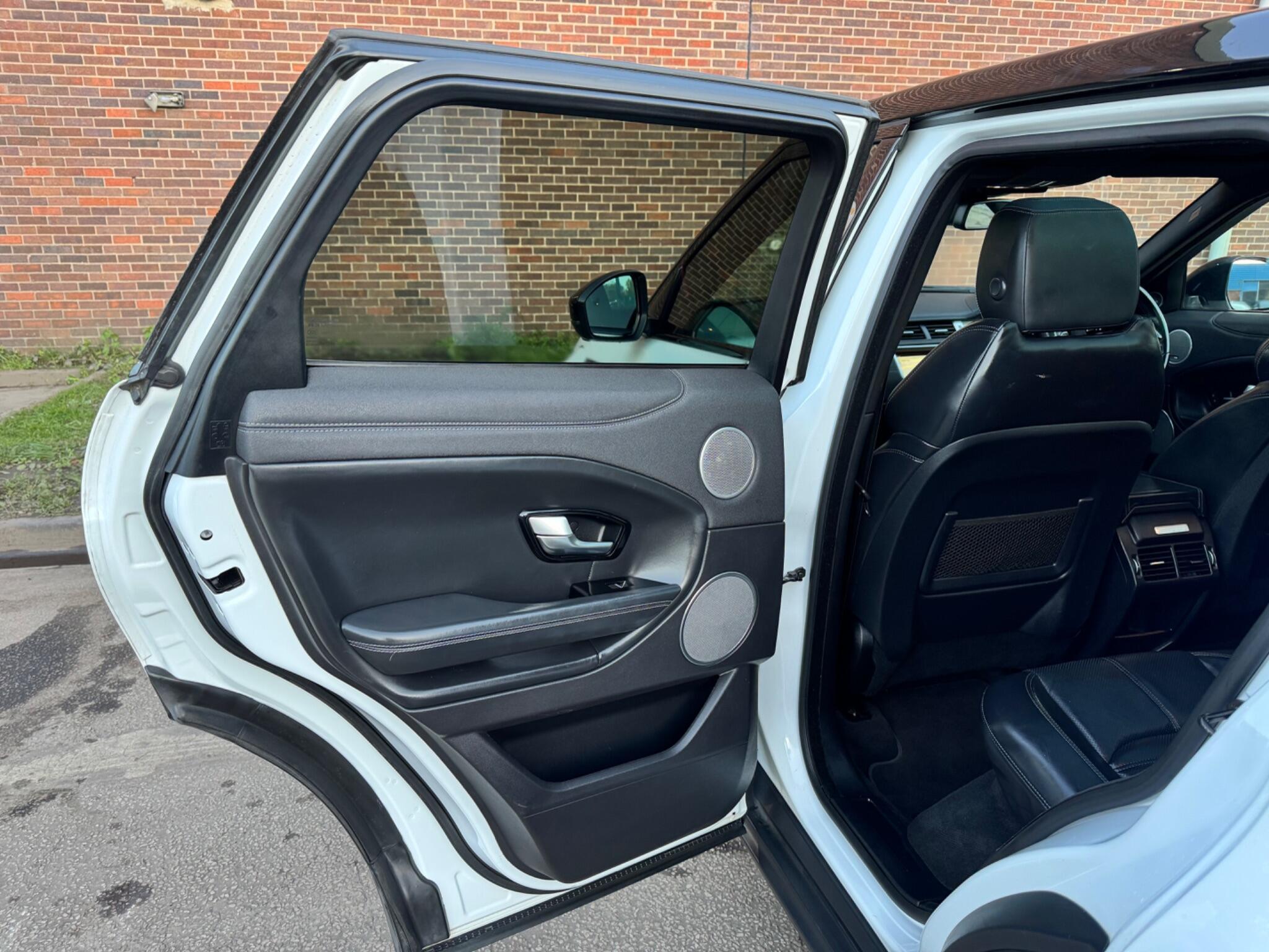 Land Rover Range Rover Evoque - Image 44