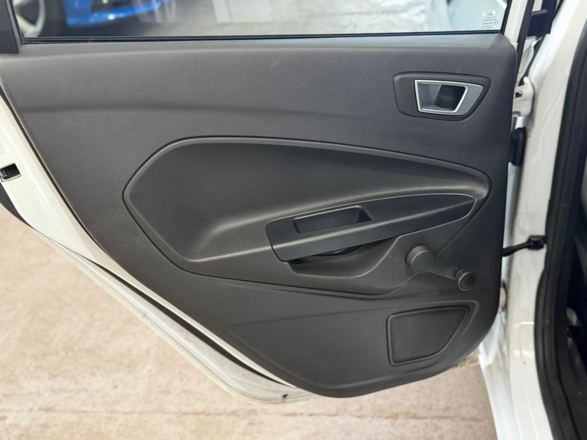 Ford Fiesta - Image 29