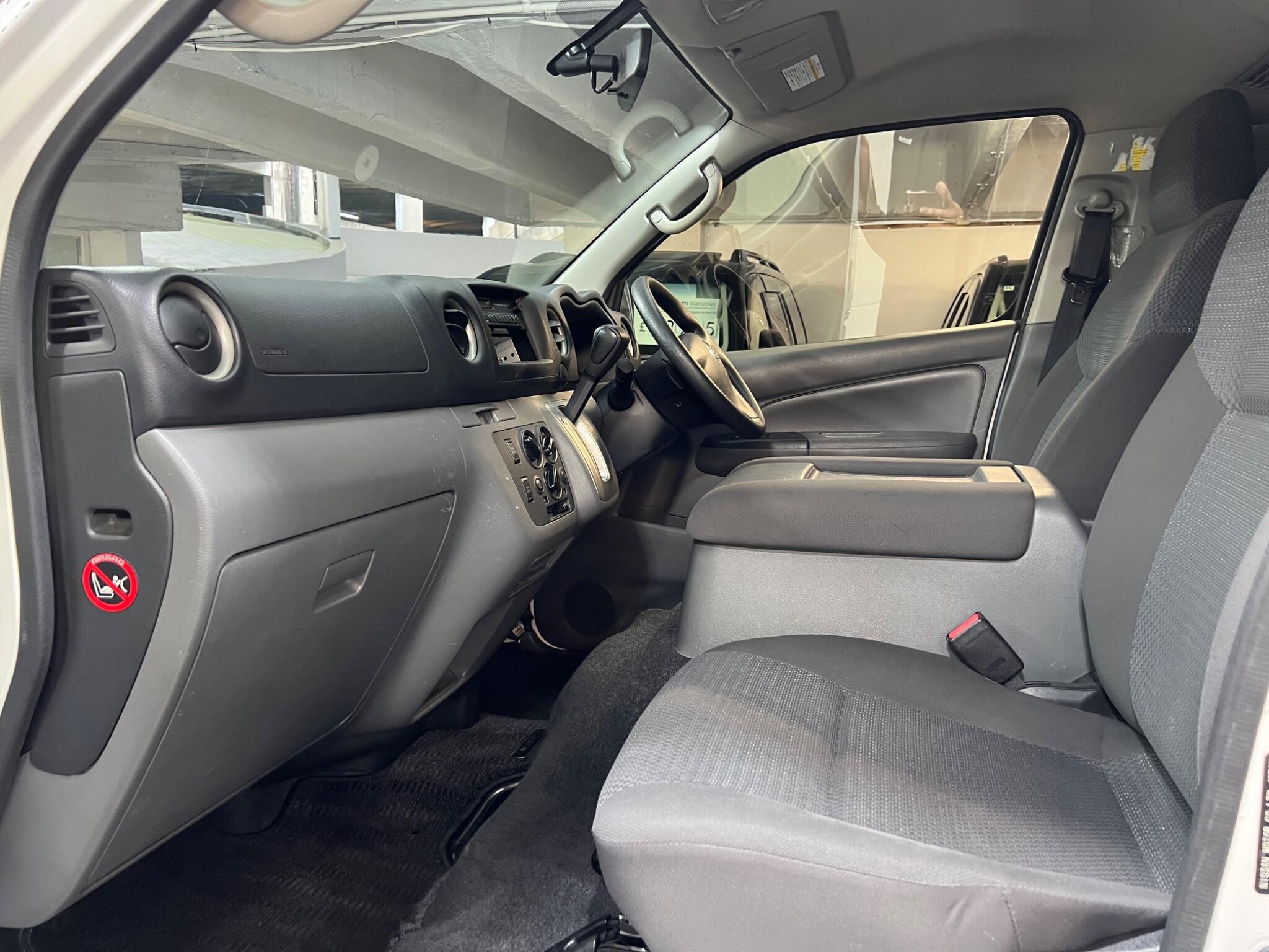 Nissan NV300 - Image 10