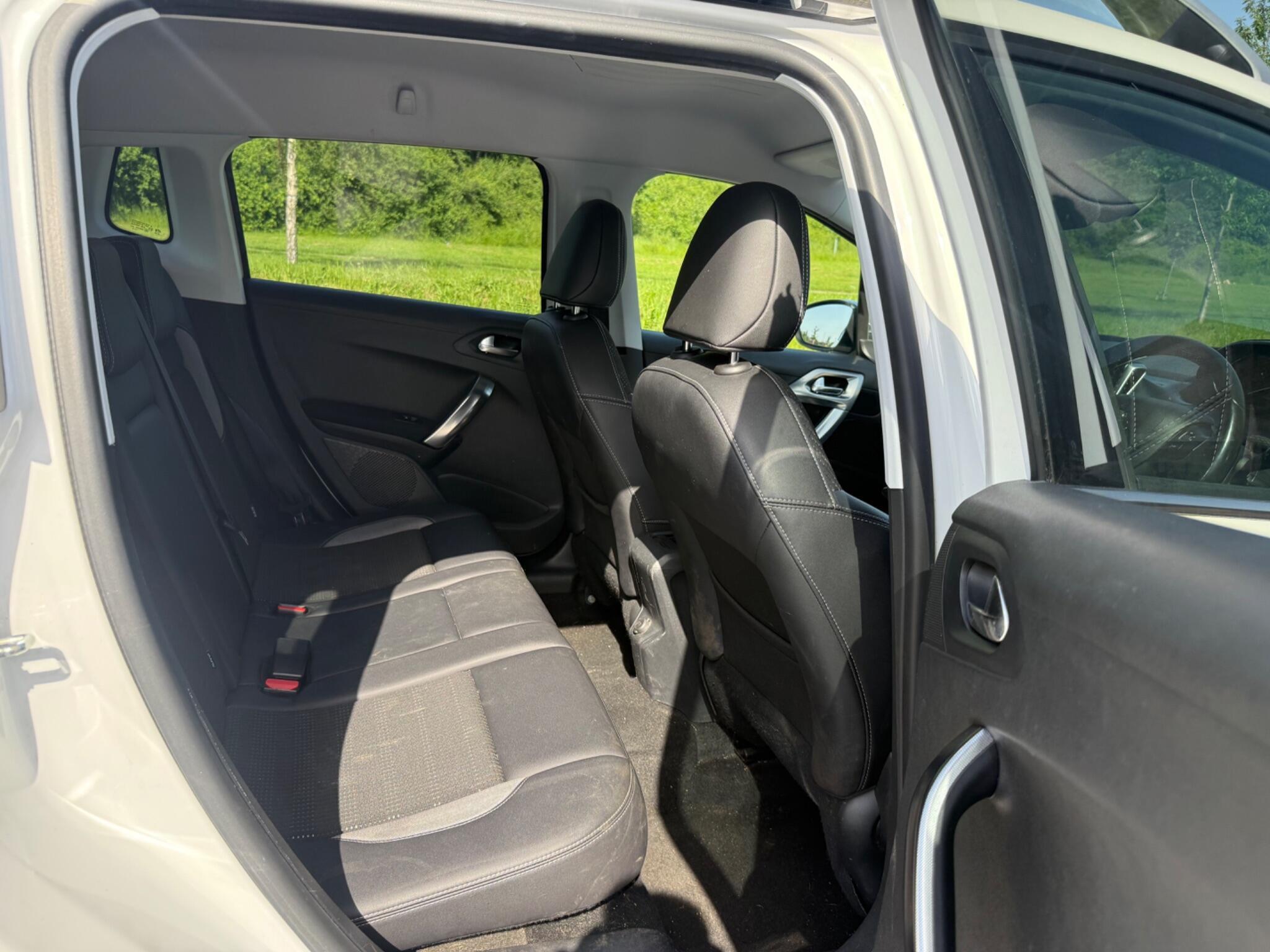 Peugeot 2008 - Image 12
