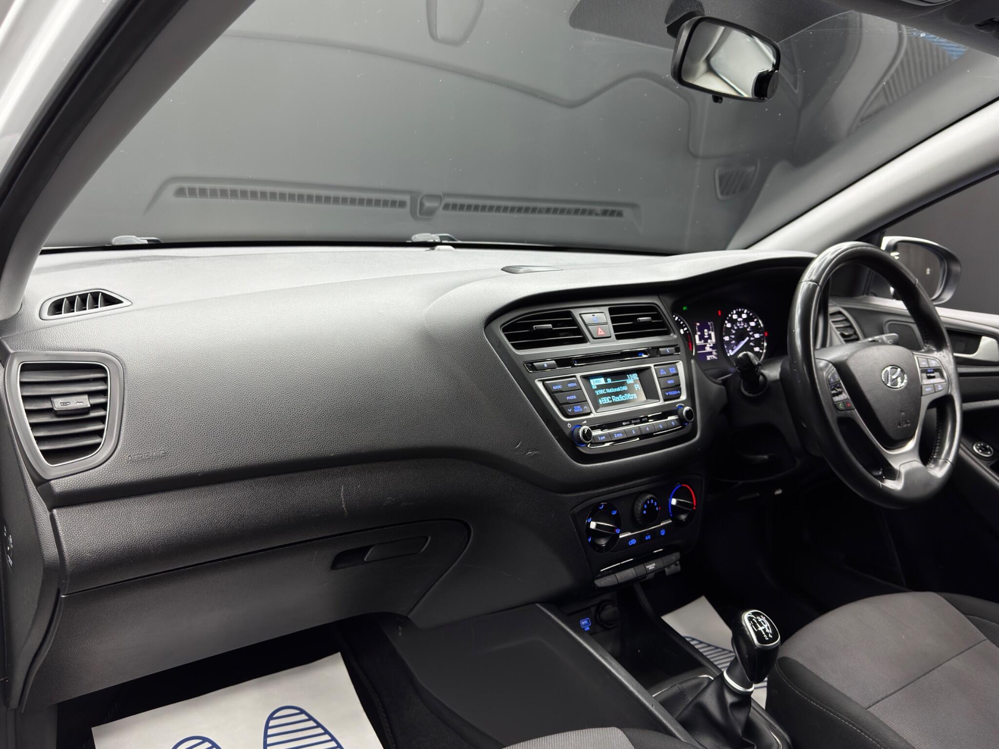 Hyundai i20 - Image 11