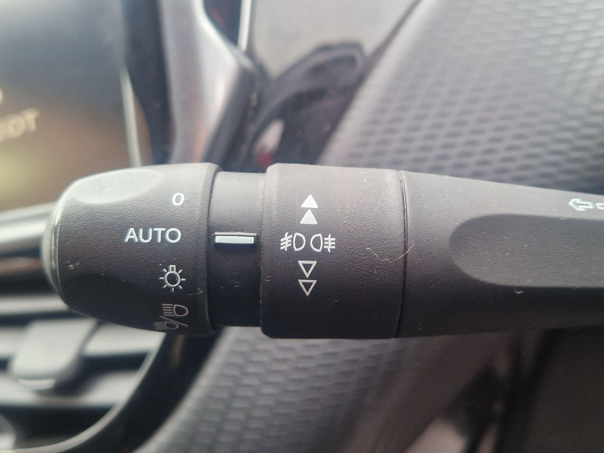 Peugeot 2008 - Image 35