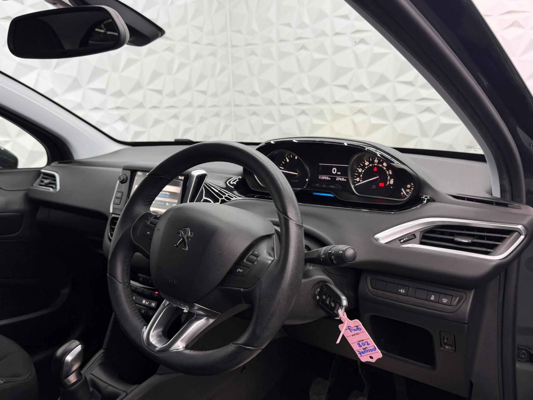 Peugeot 208 - Image 16