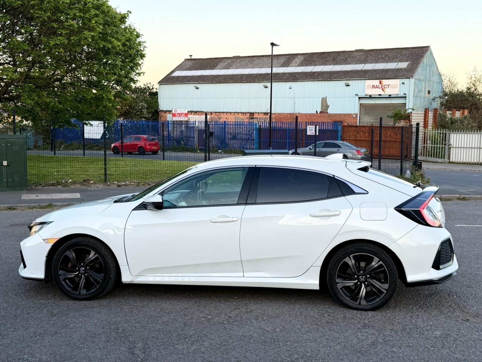Honda Civic - Image 10