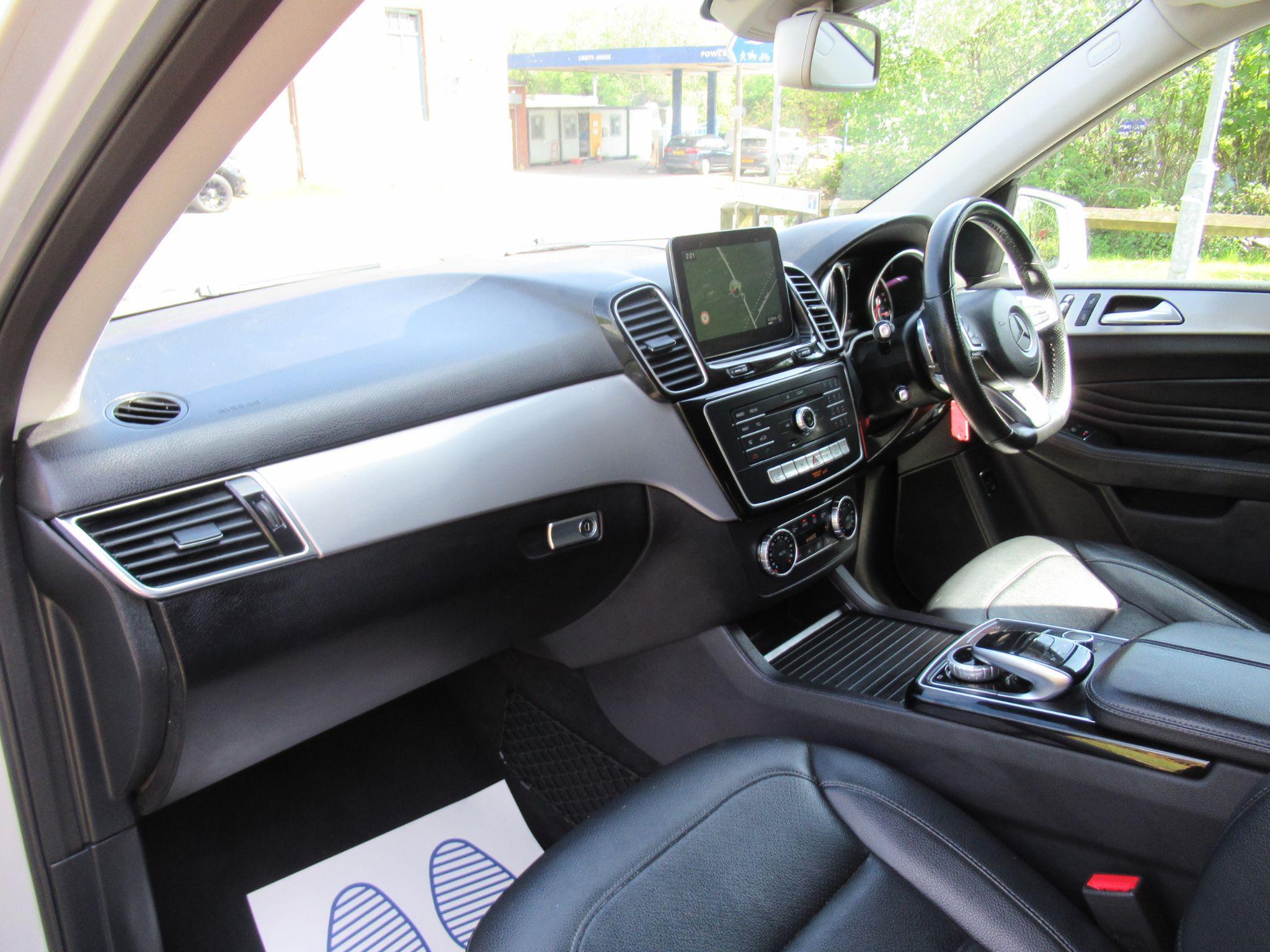 Mercedes GLE - Image 17