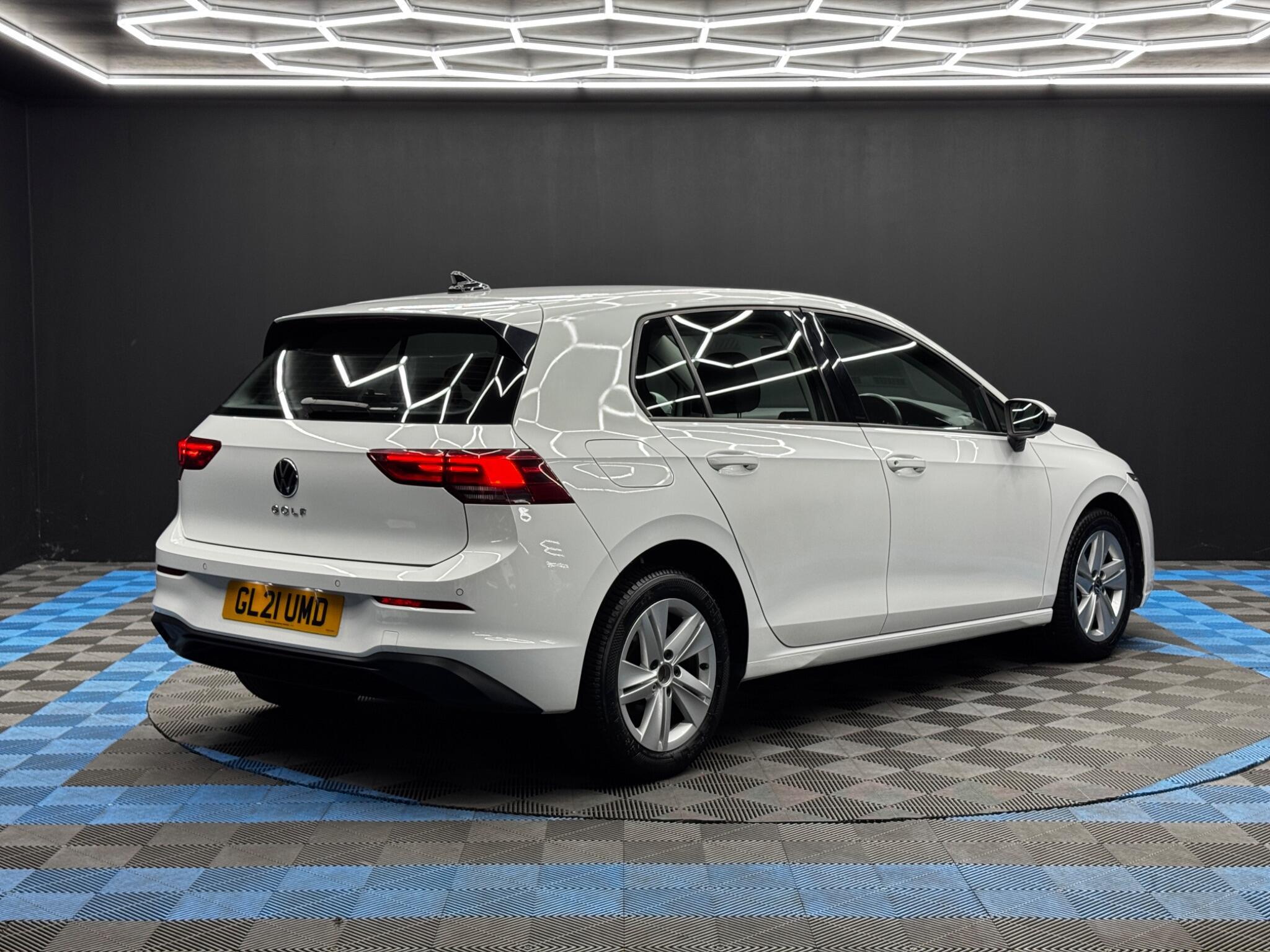 Volkswagen Golf - Image 5