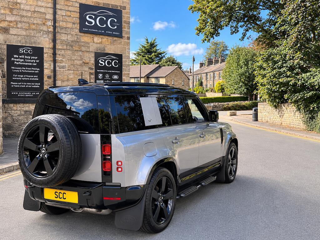 Land Rover Defender 110 - Image 11