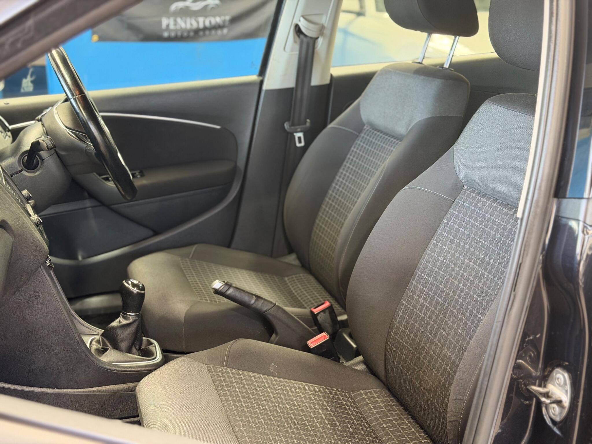 Volkswagen Polo - Image 35