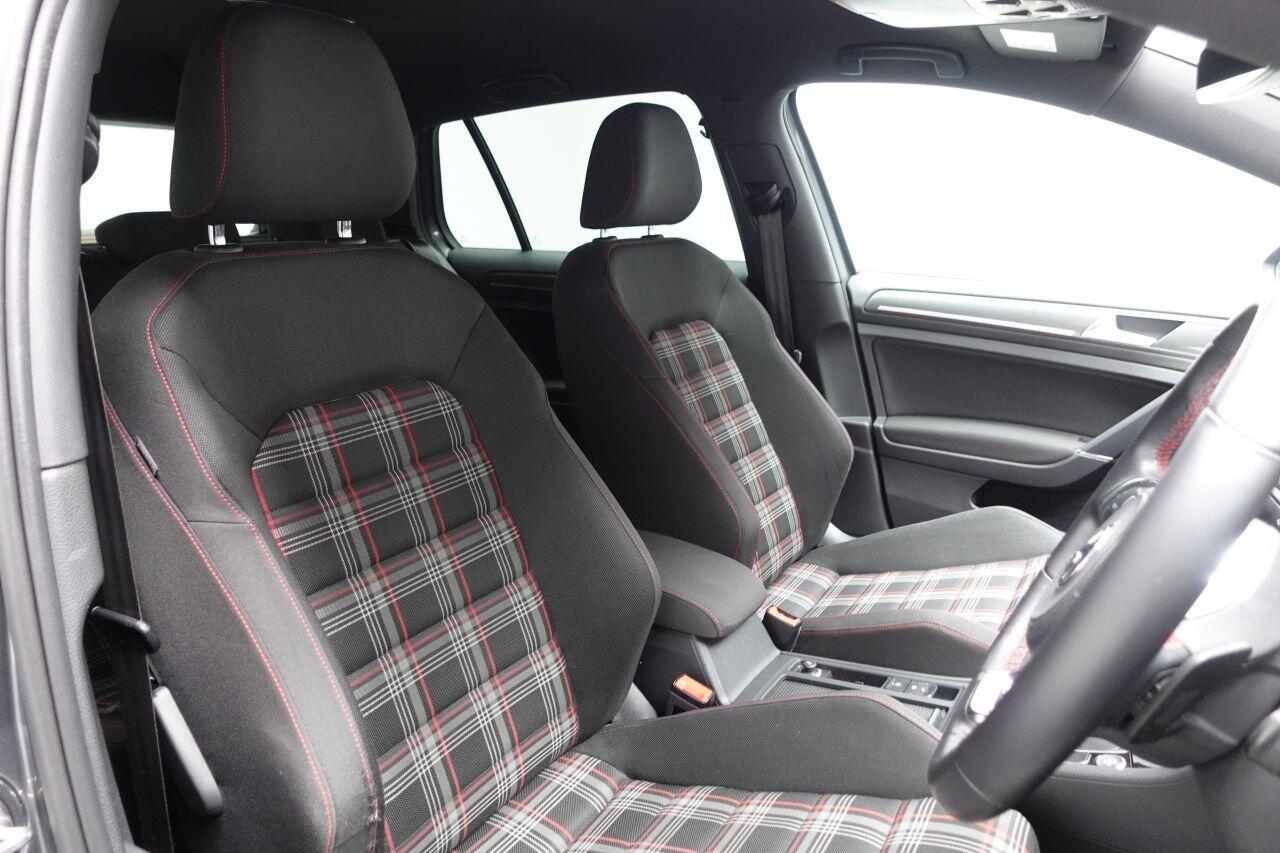 Volkswagen Golf - Image 3