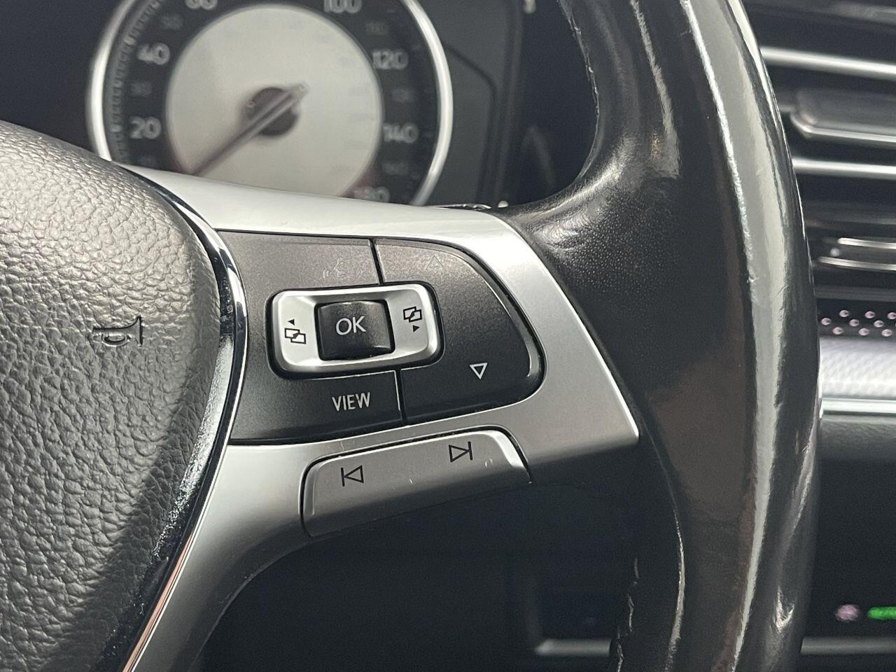 Volkswagen Touareg - Image 39