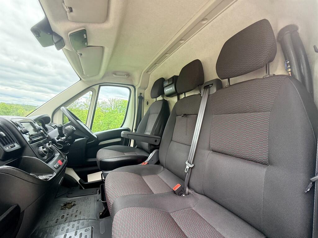 Peugeot Boxer - Image 13