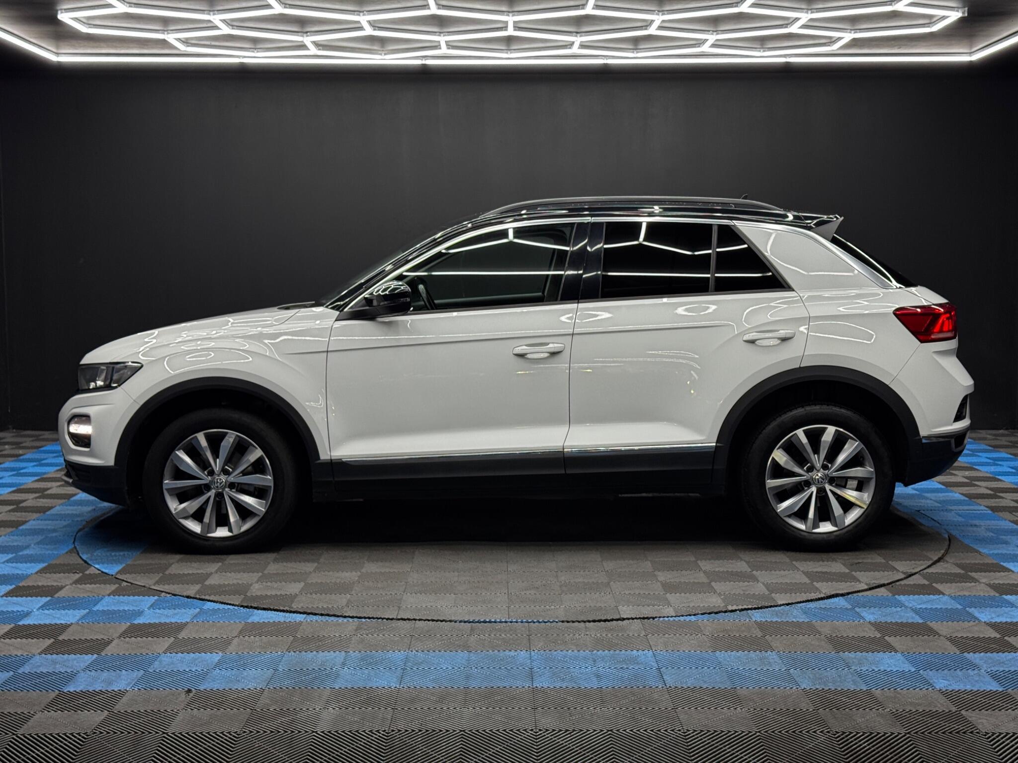 Volkswagen T-Roc - Image 8