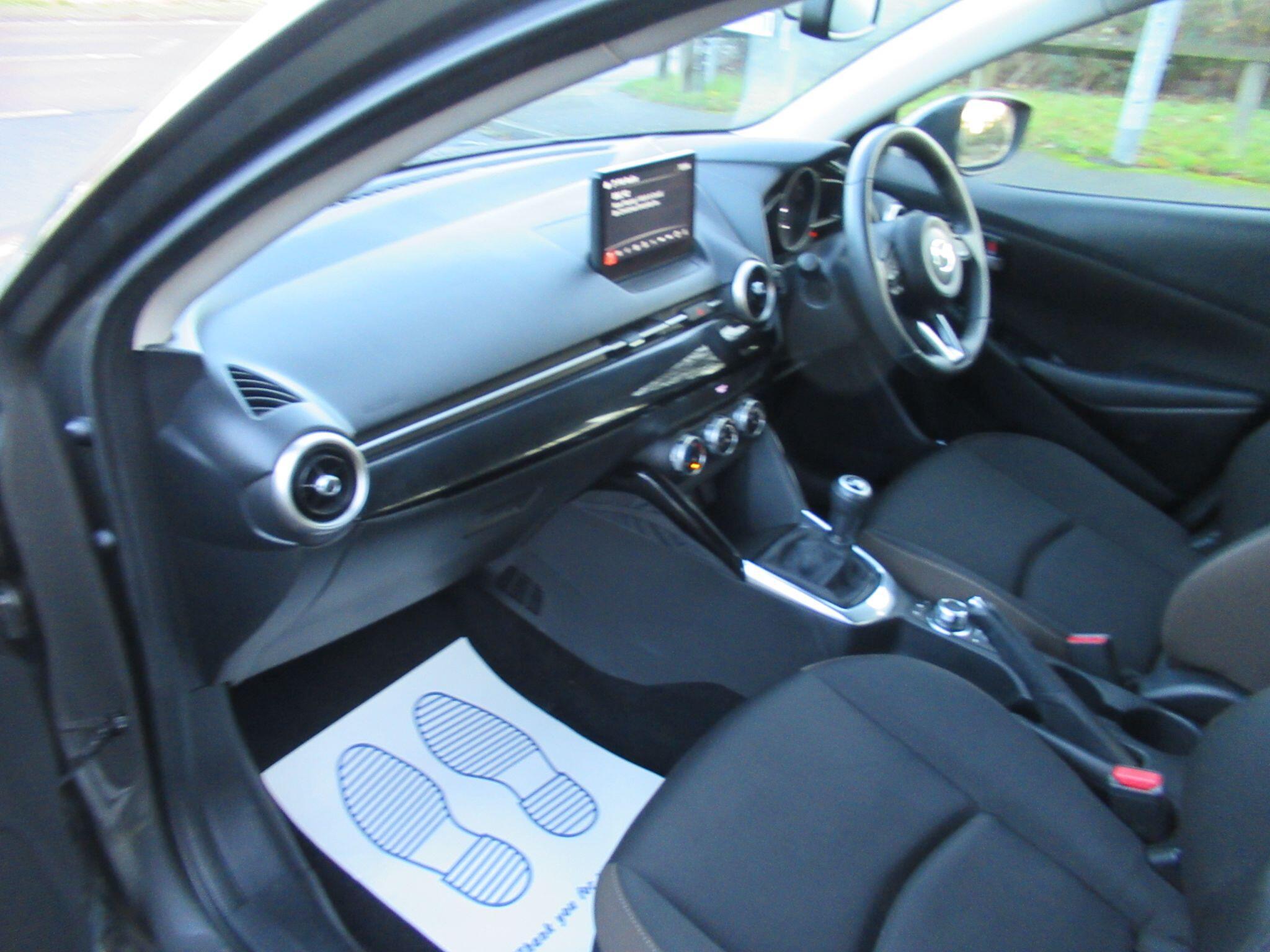 Mazda MAZDA2 - Image 15
