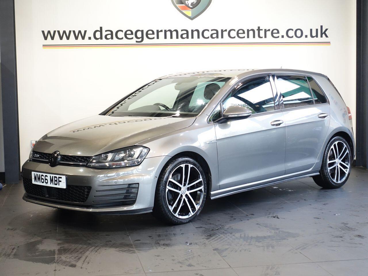 Volkswagen Golf - Image 9