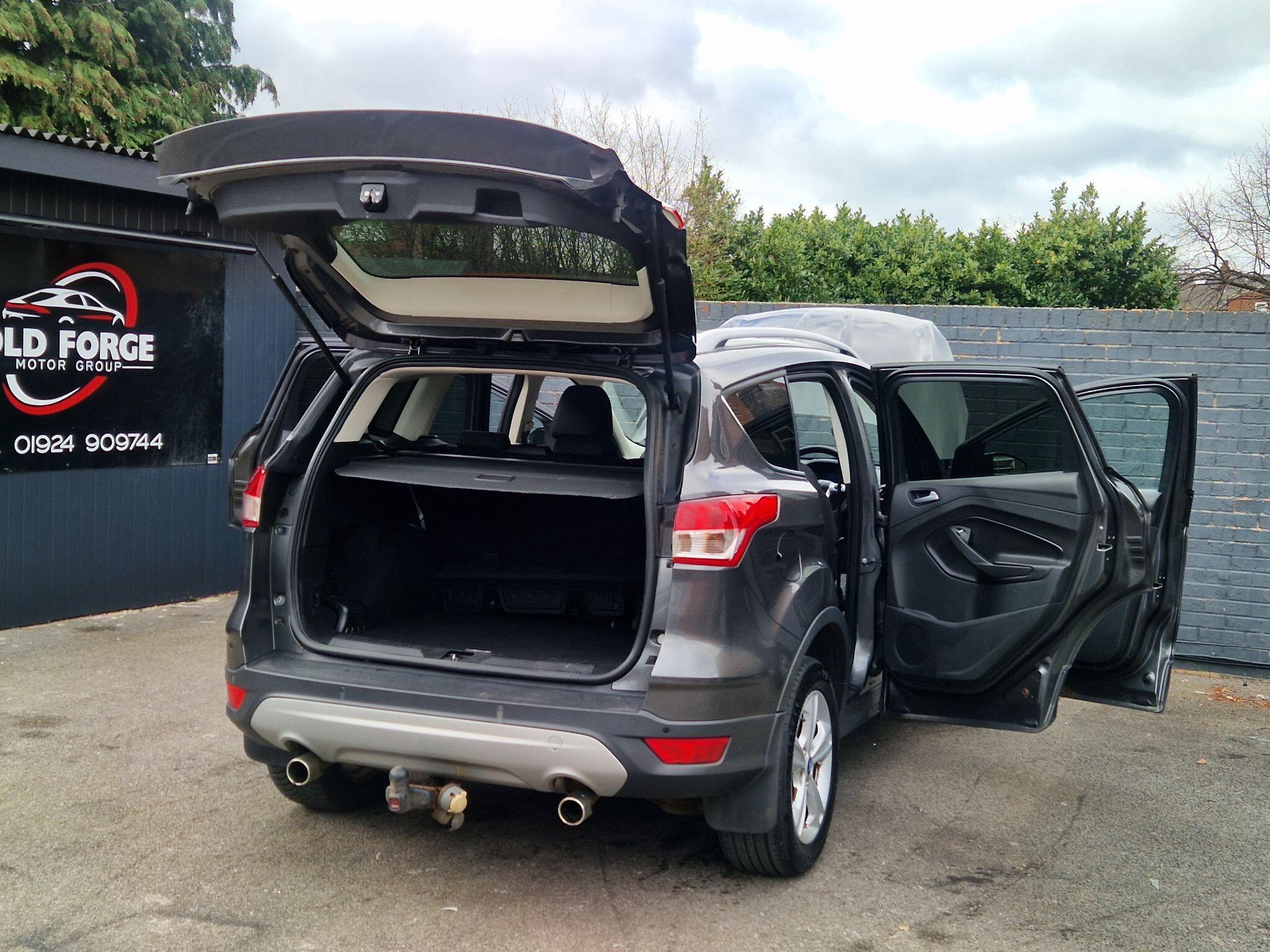 Ford Kuga - Image 21
