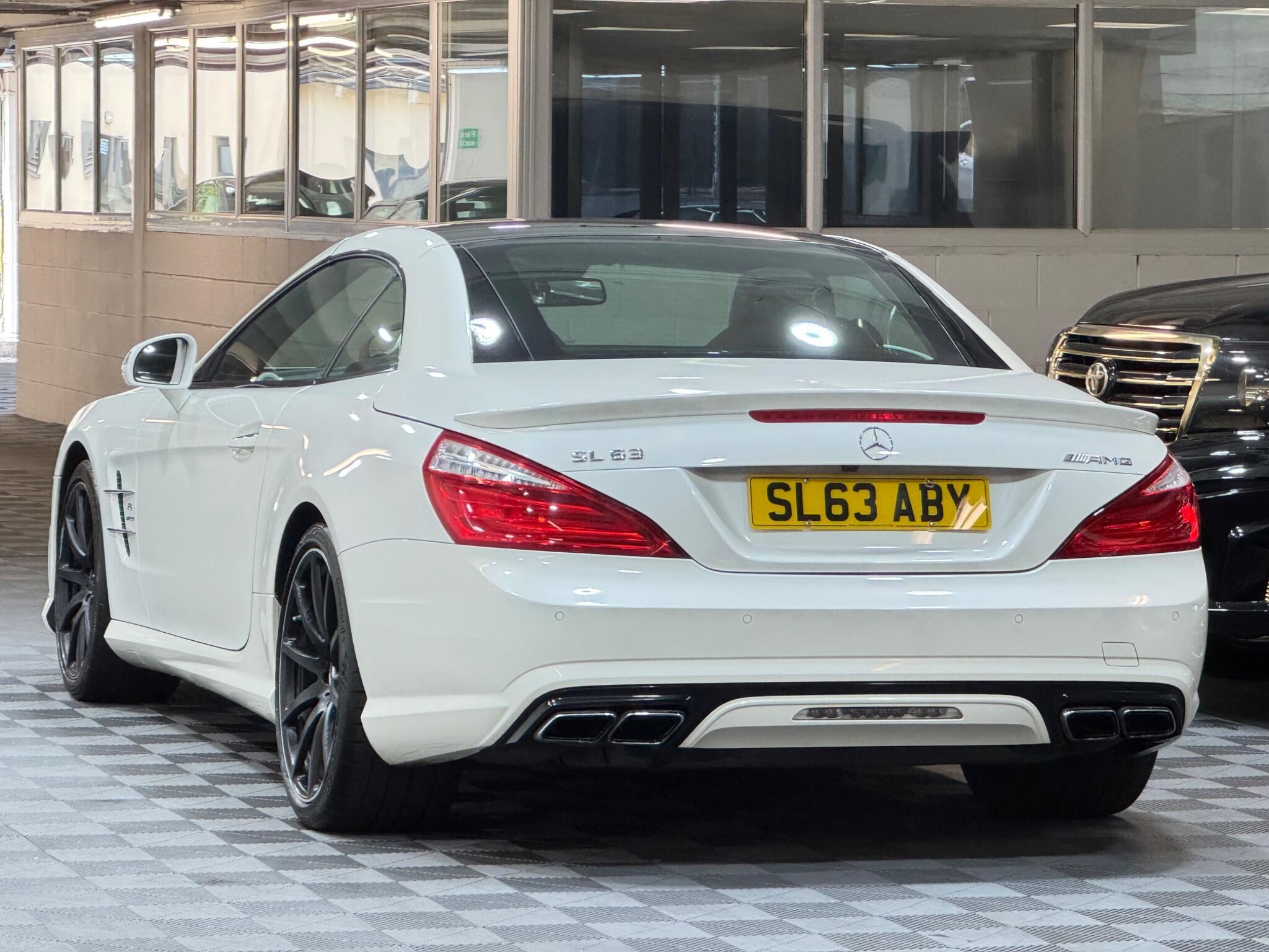 Mercedes SL - Image 20