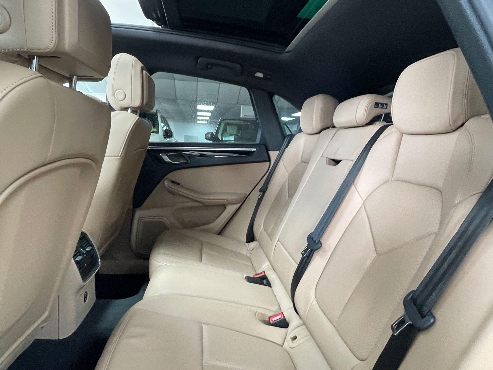 Porsche Macan - Image 35