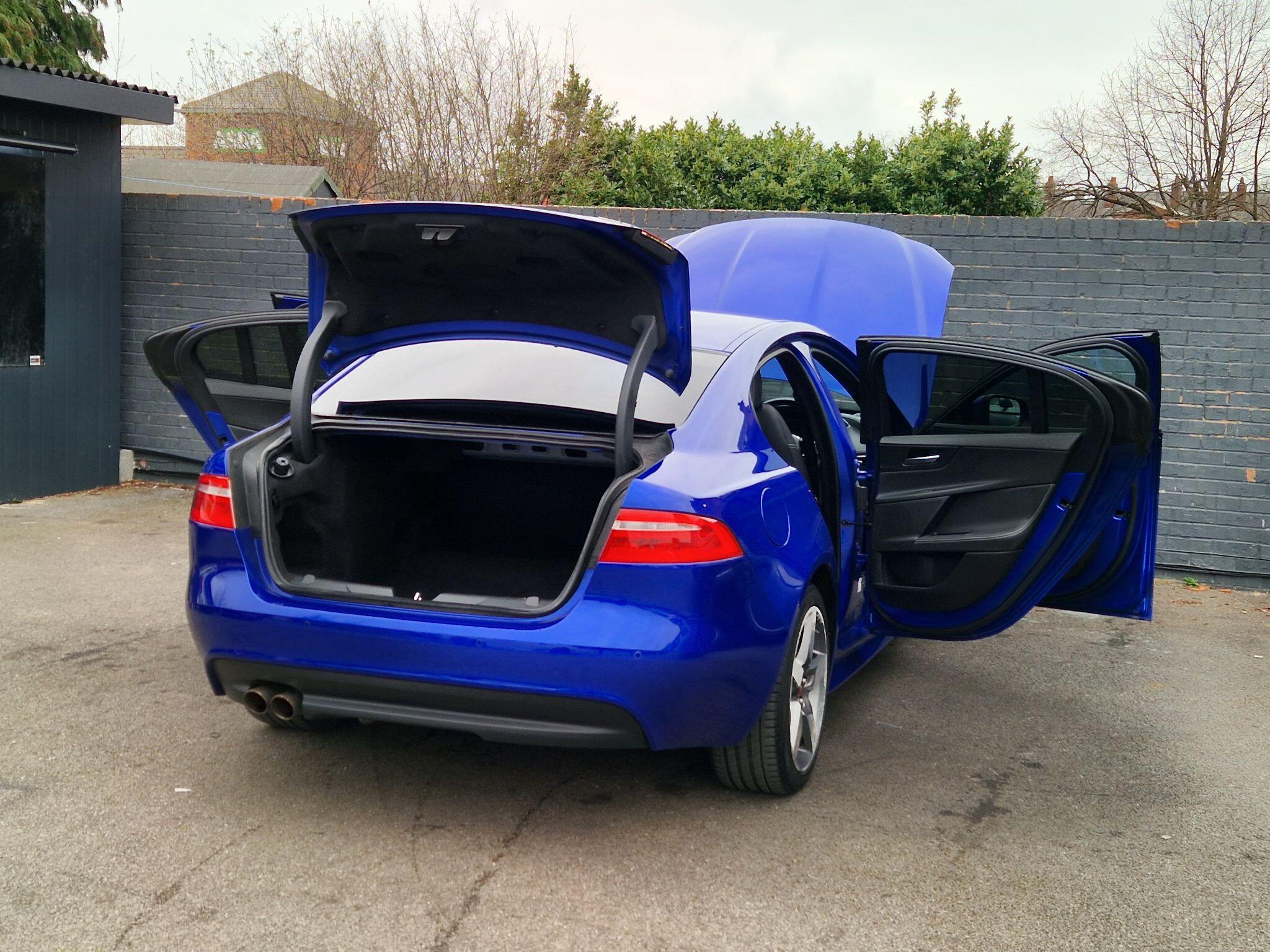 Jaguar XE - Image 21