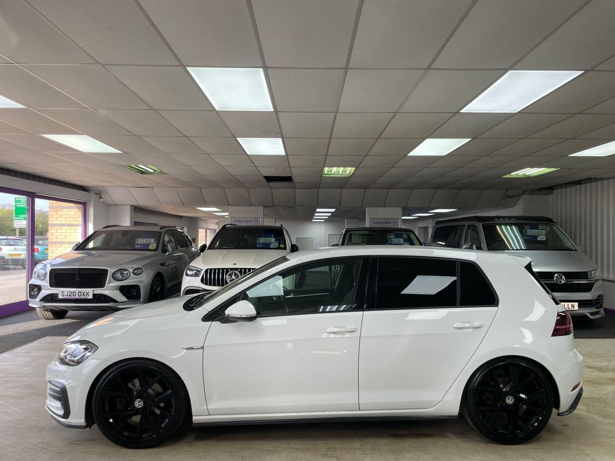 Volkswagen Golf - Image 13