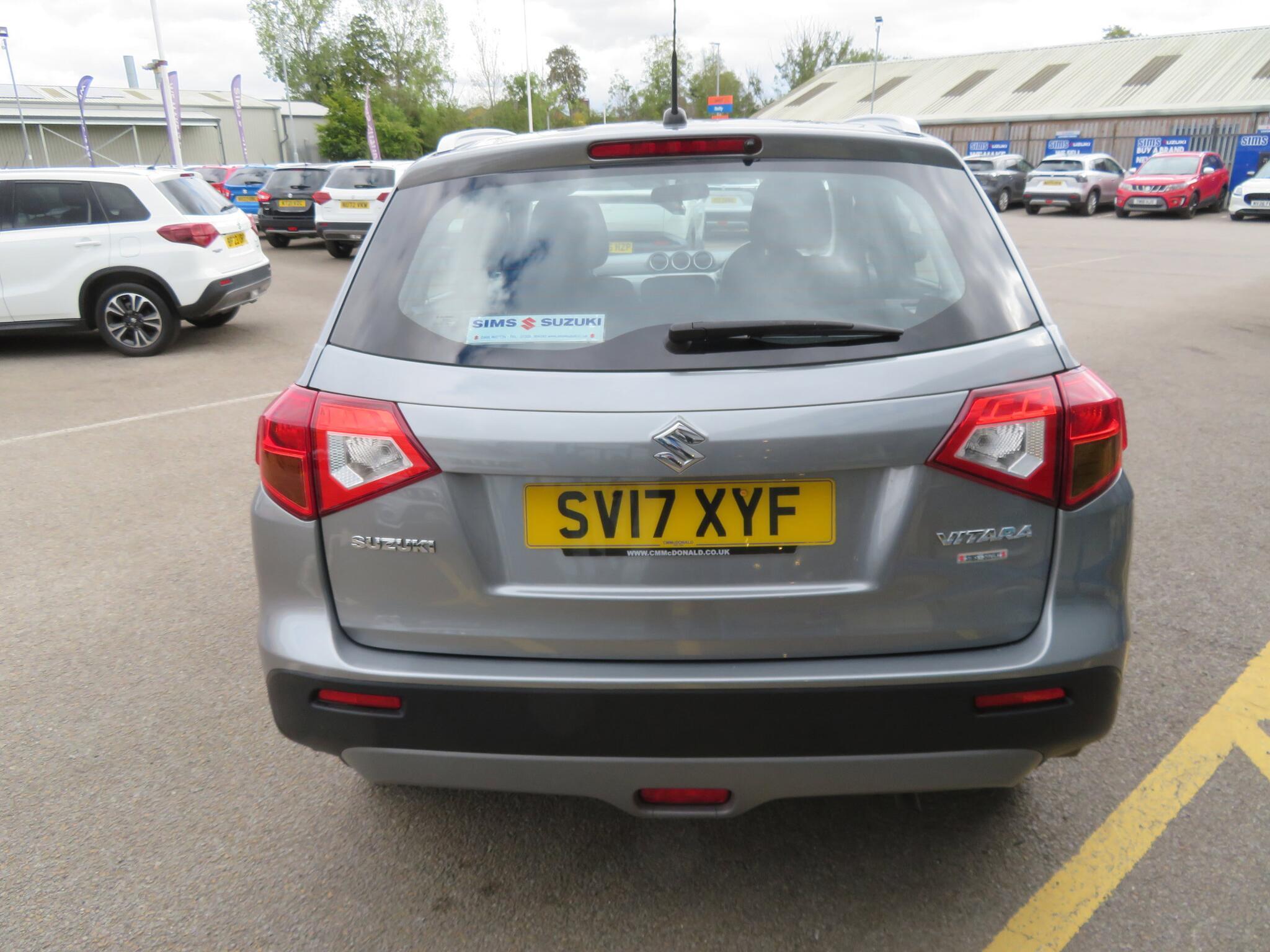 Suzuki Vitara - Image 8