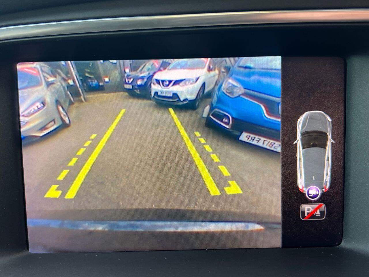 Volvo V40 - Image 10