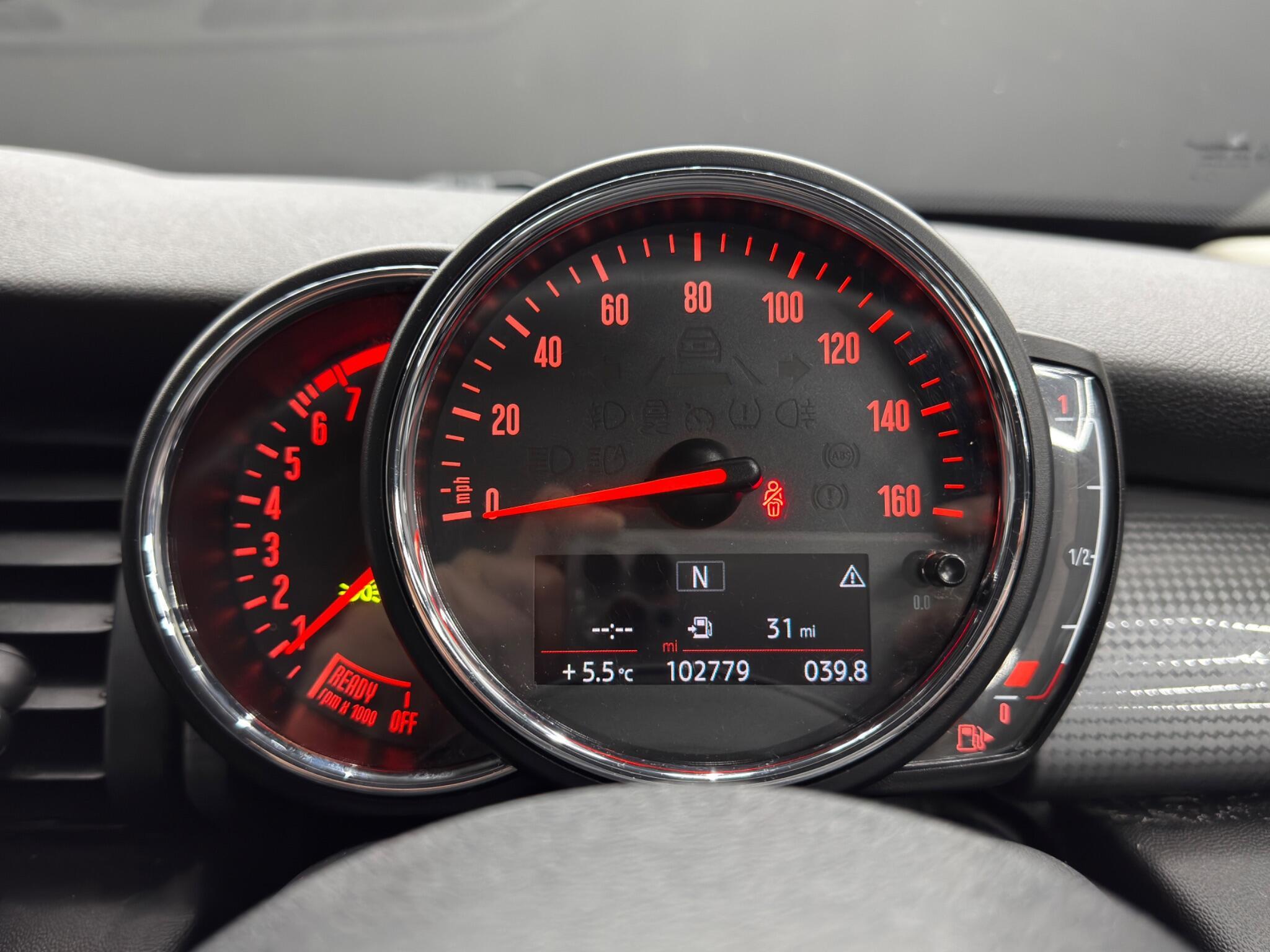 MINI Hatch - Image 20