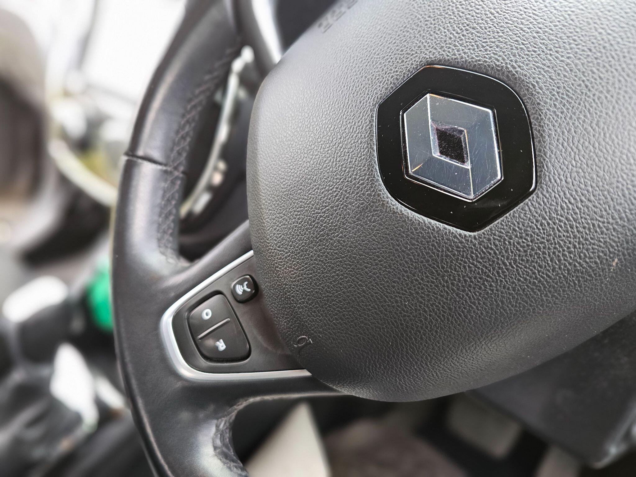 Renault Captur - Image 23