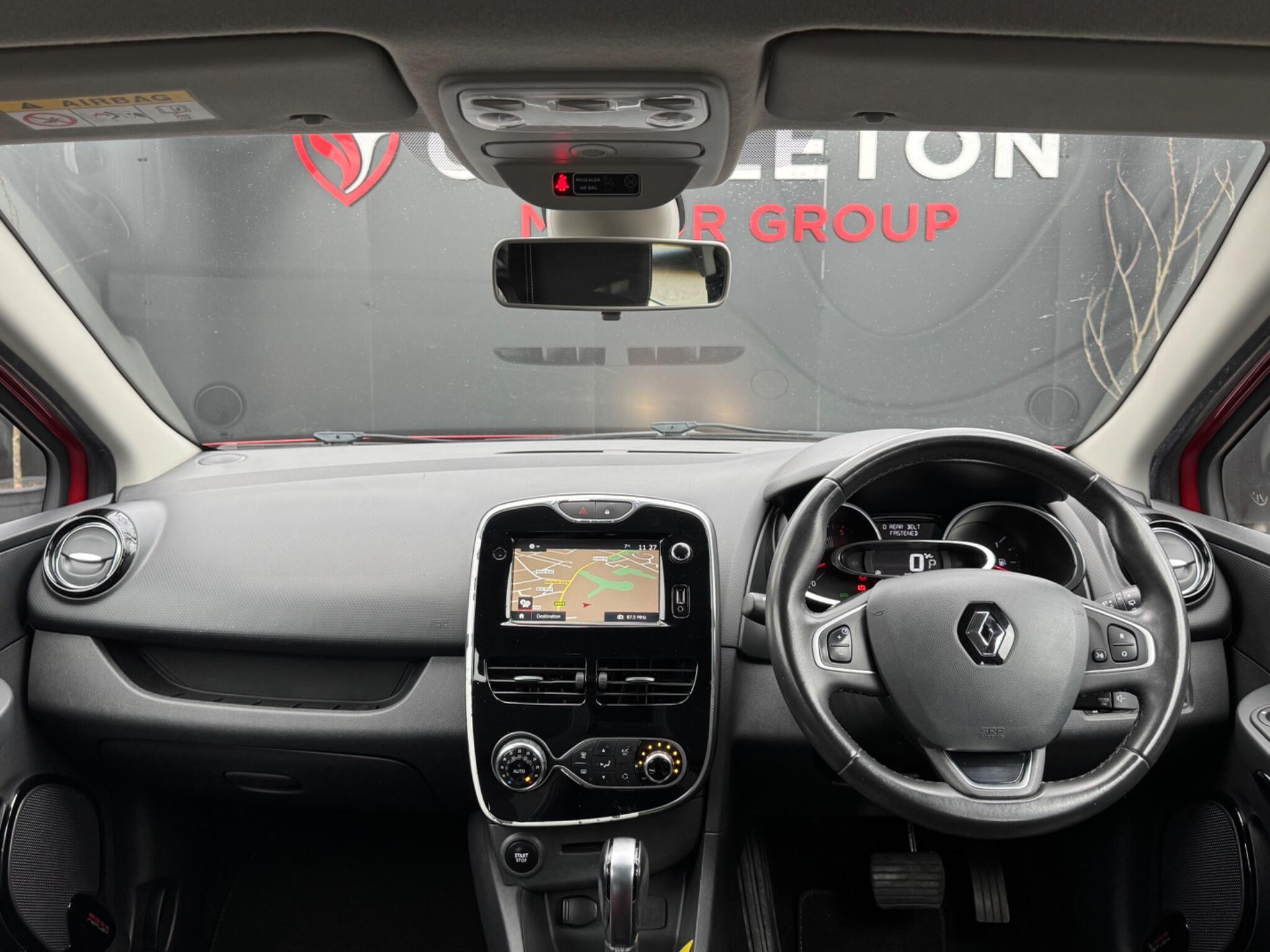 Renault Clio - Image 12