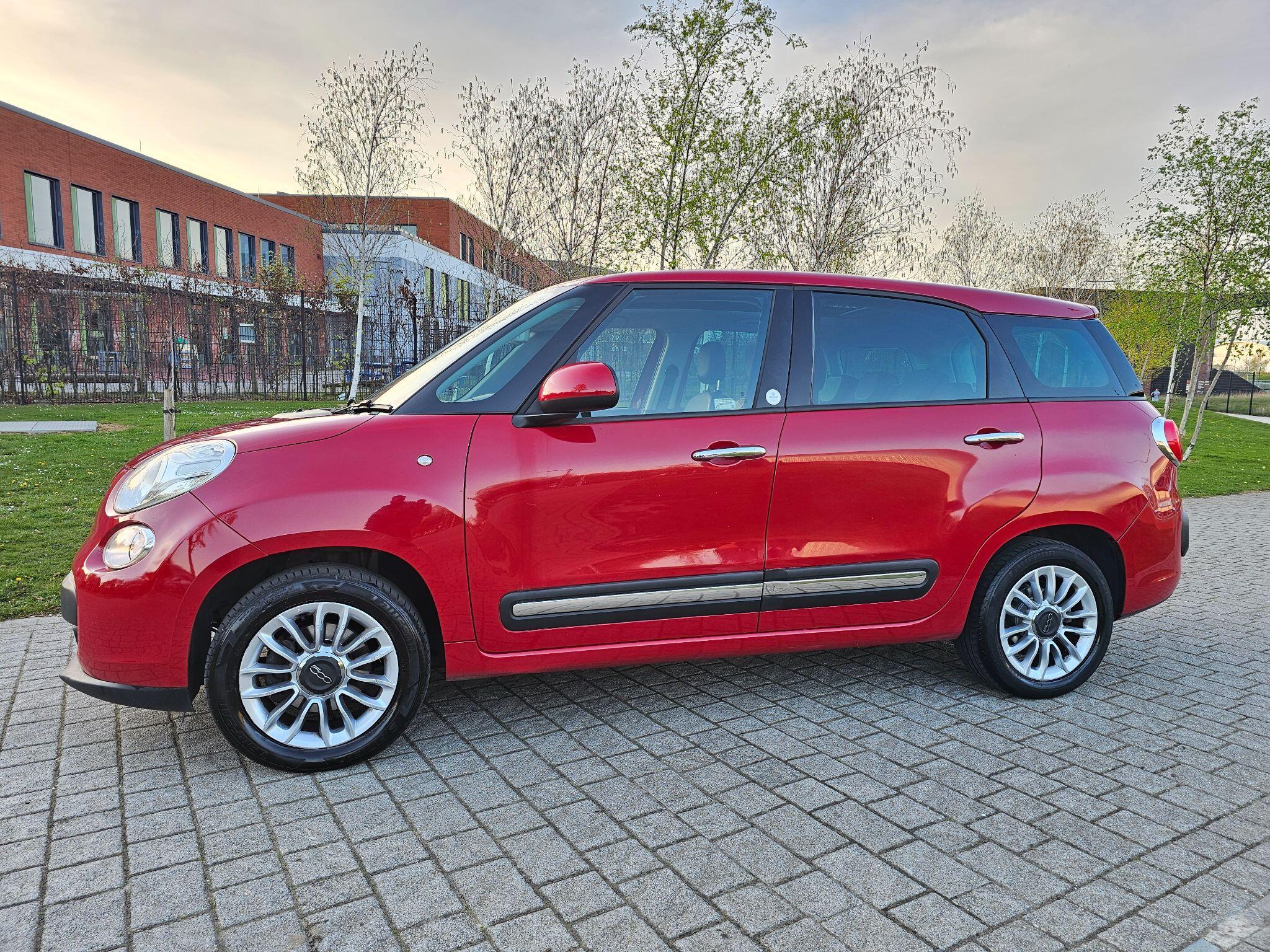 Fiat 500L - Image 12