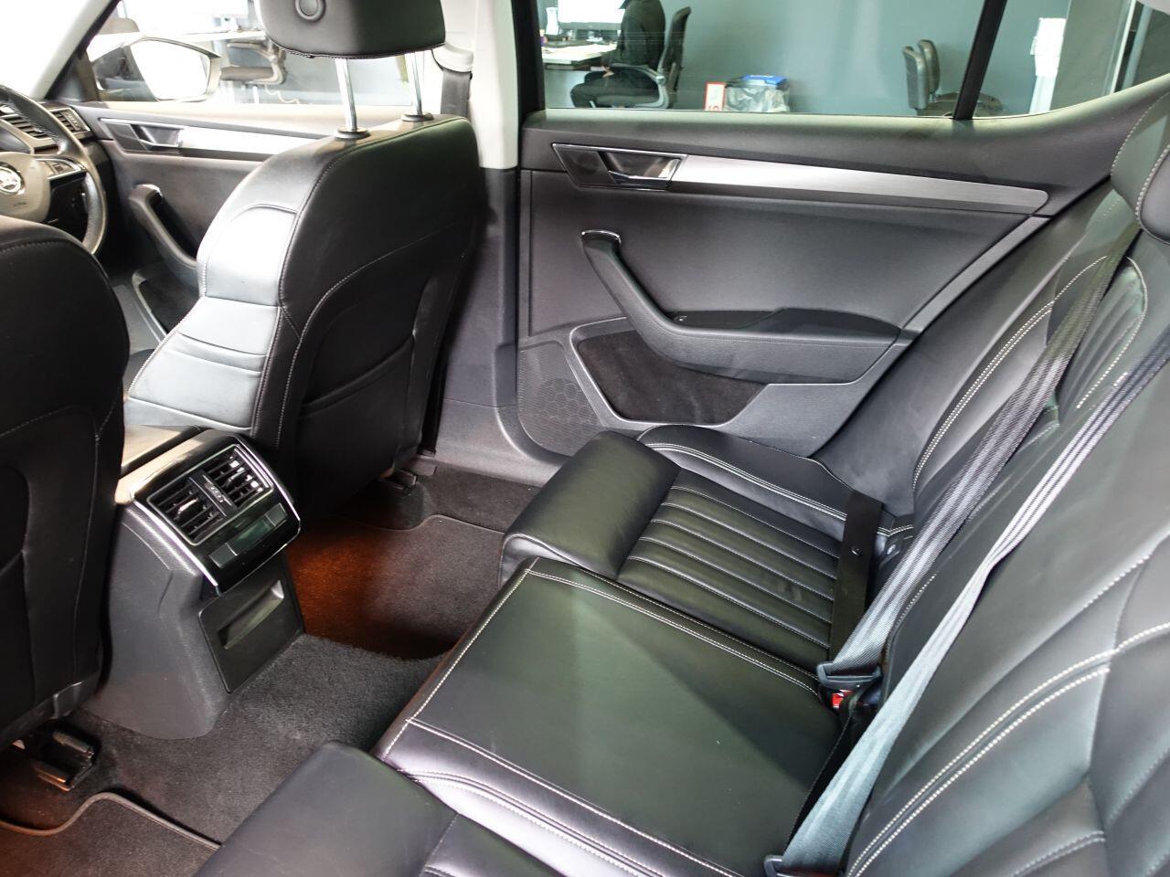 Skoda Superb - Image 16