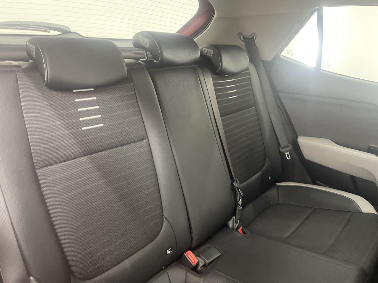 Kia Stonic - Image 17