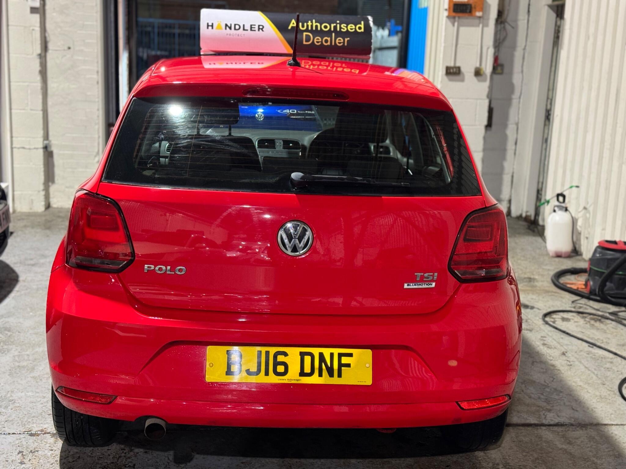 Volkswagen Polo - Image 8