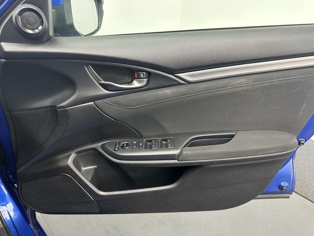 Honda Civic - Image 18