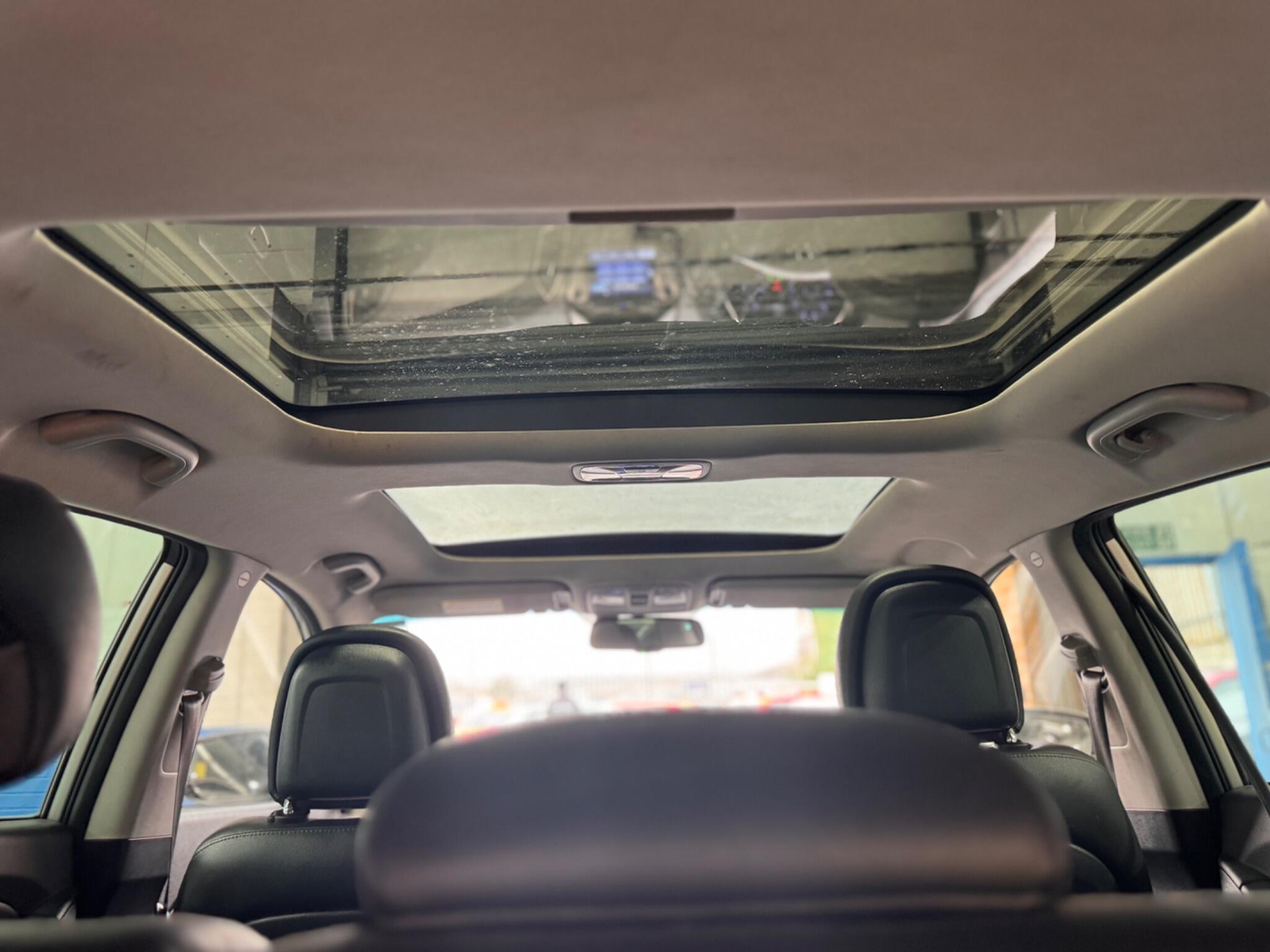 Hyundai ix35 - Image 37