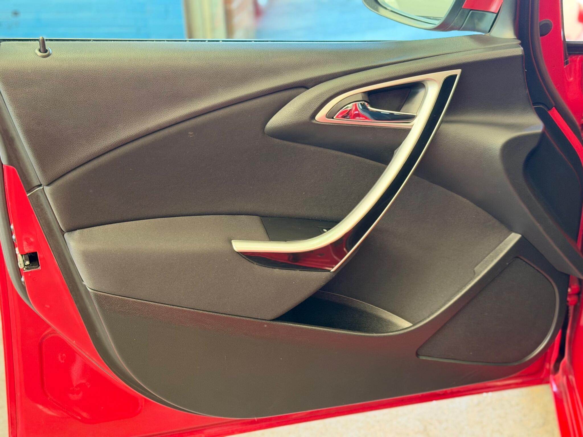 Vauxhall Astra - Image 26