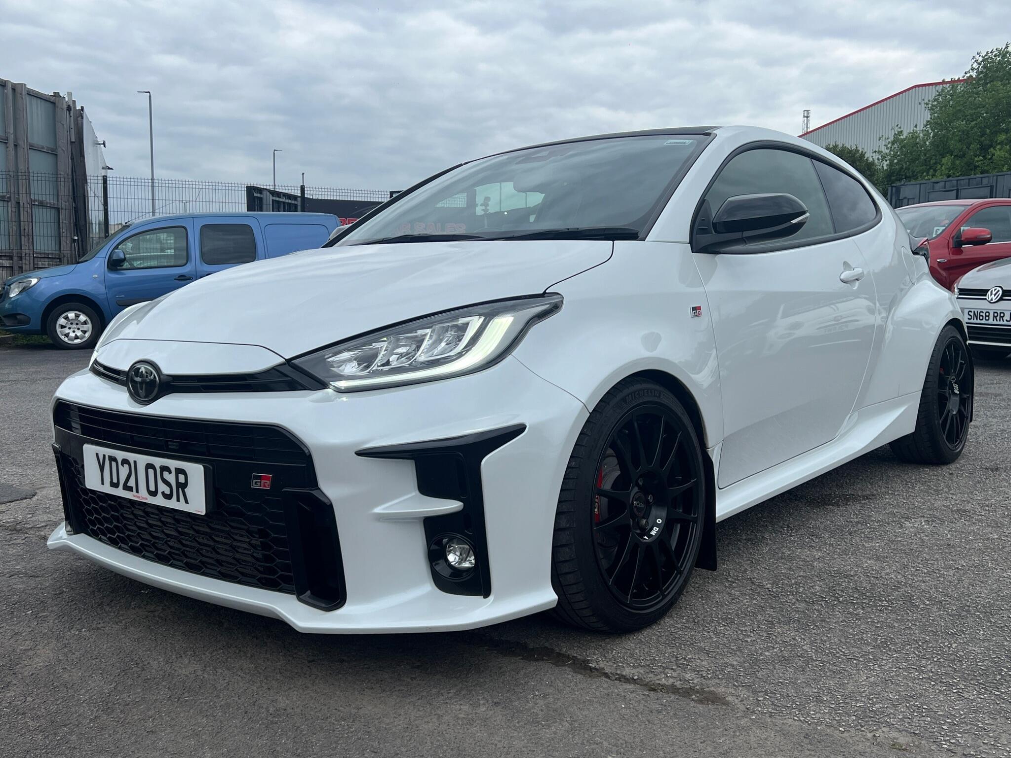 Toyota Yaris - Image 5